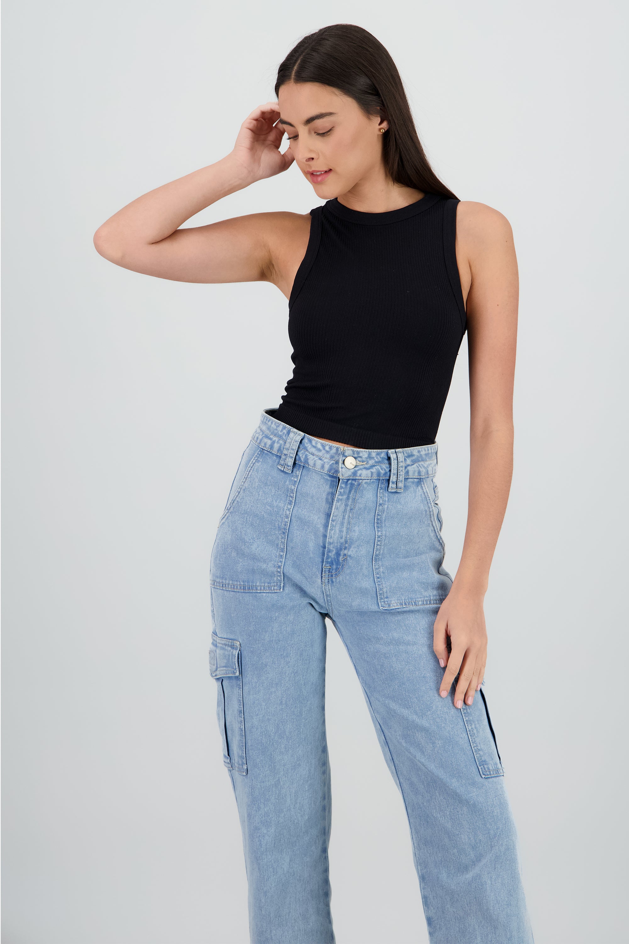 Top sin manga detalle seamless liso NEGRO