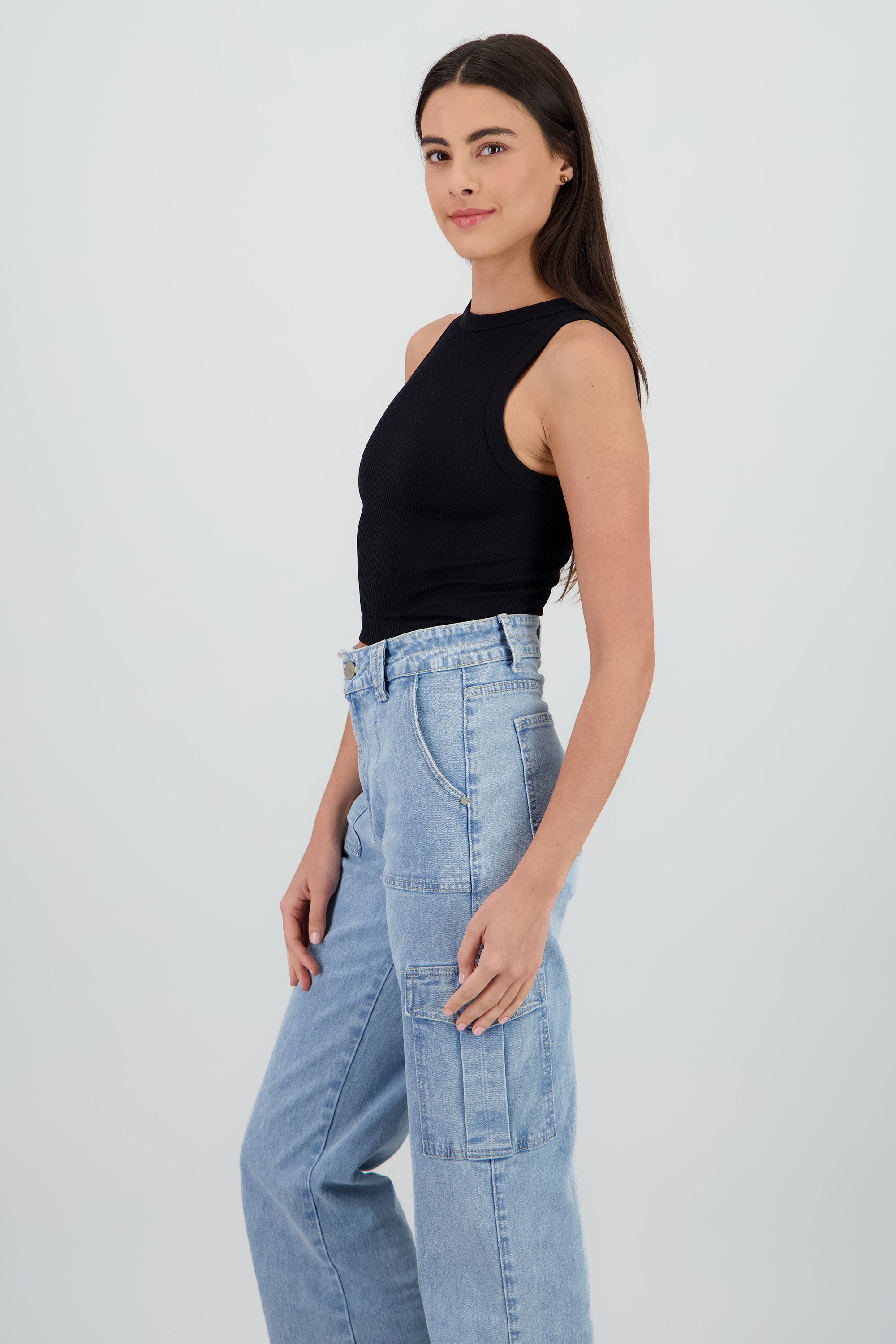 Top sin manga detalle seamless liso NEGRO