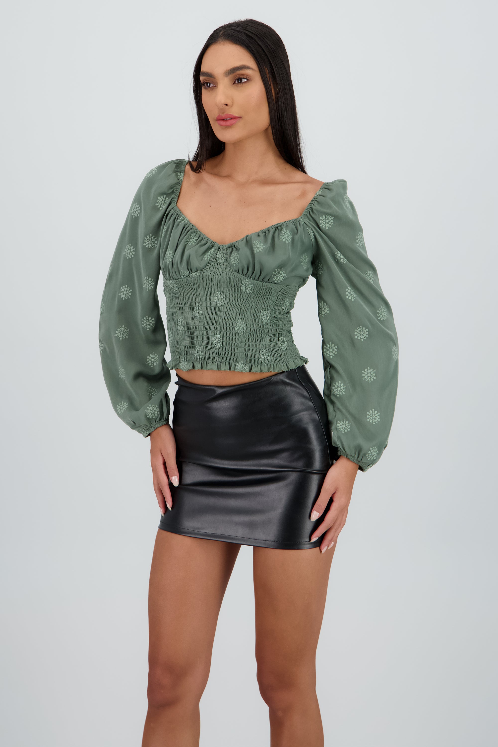 Top manga larga detalle smock OLIVO