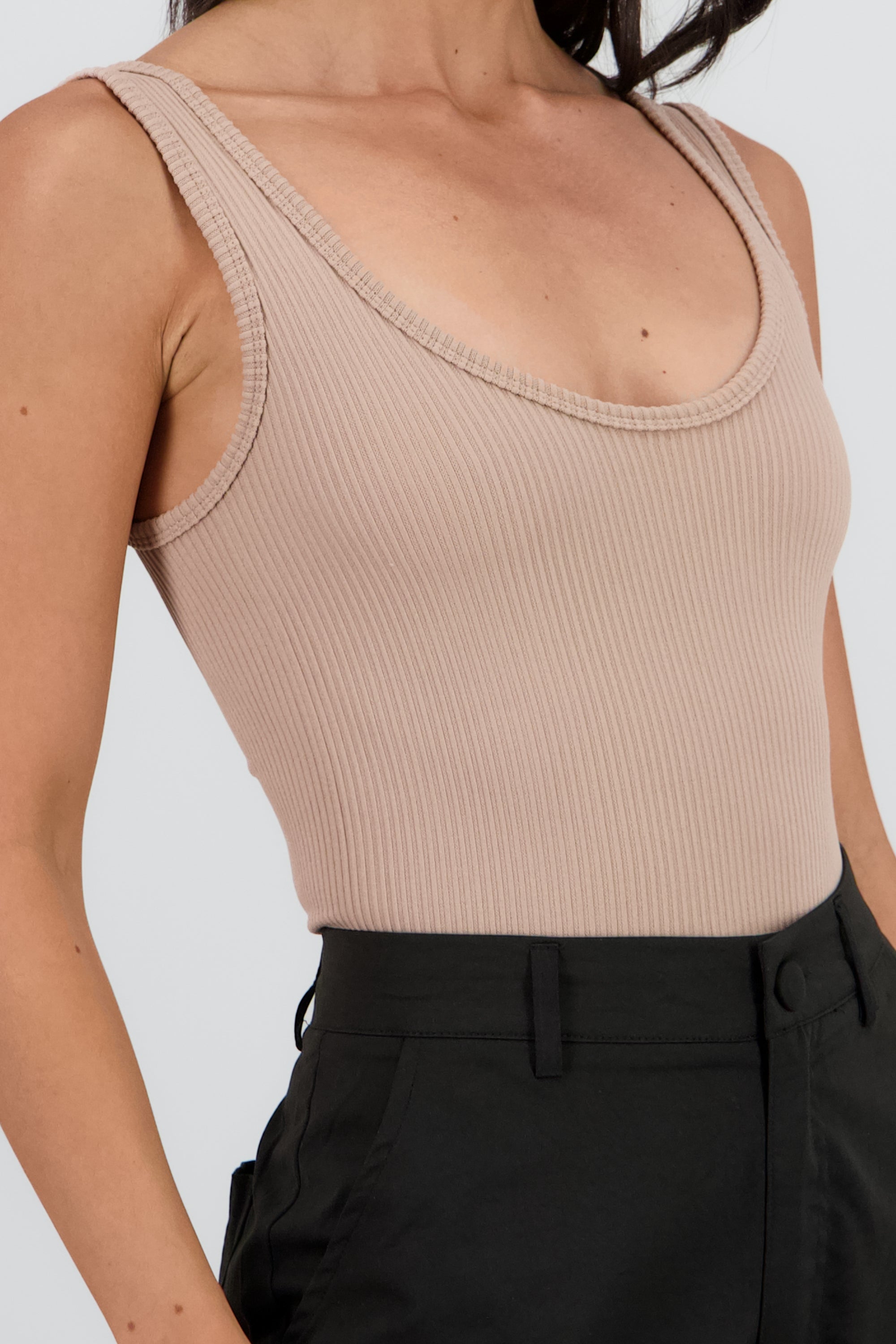Bodysuit sin manga seamless TAUPE