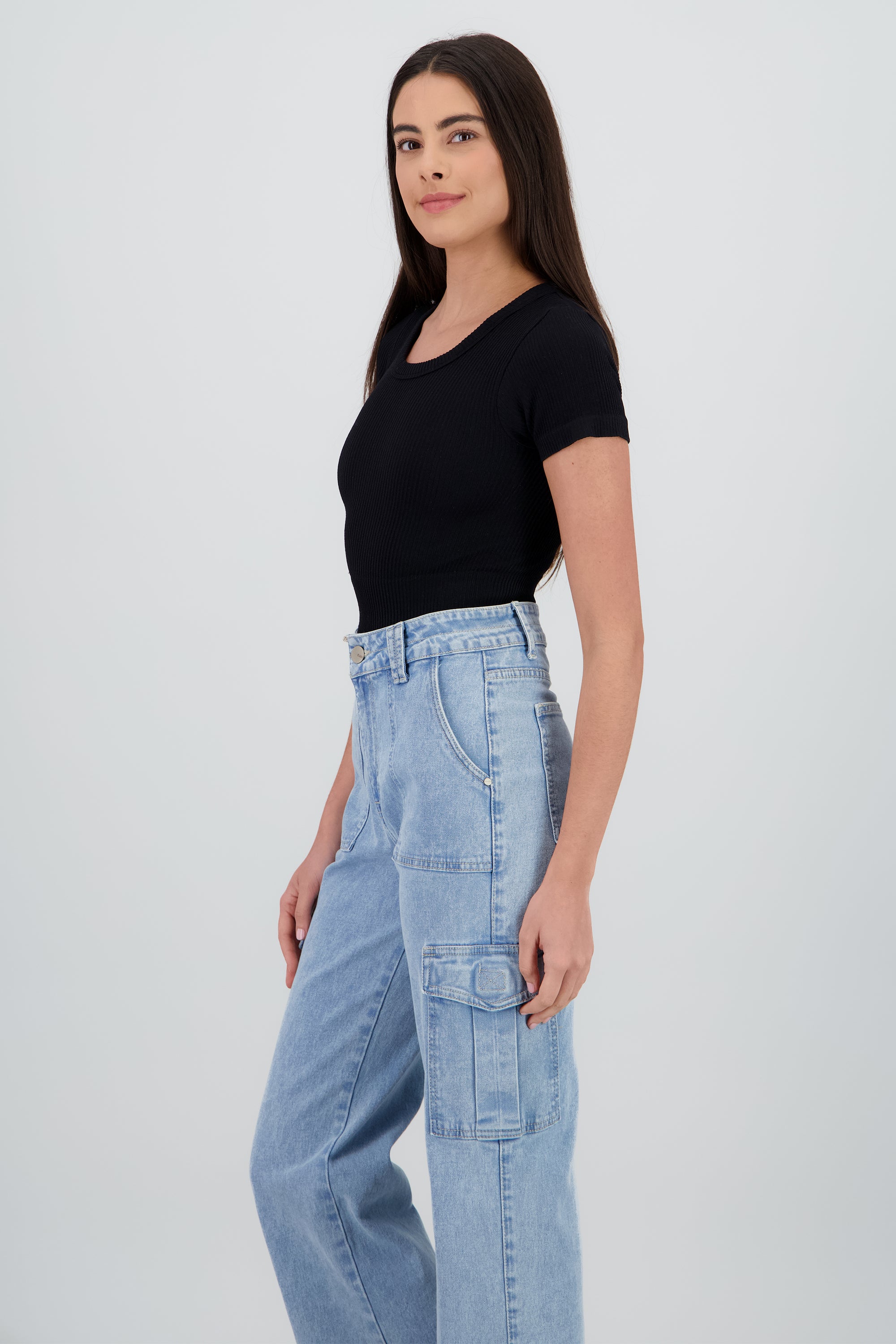 Top manga corta cuello redondo NEGRO