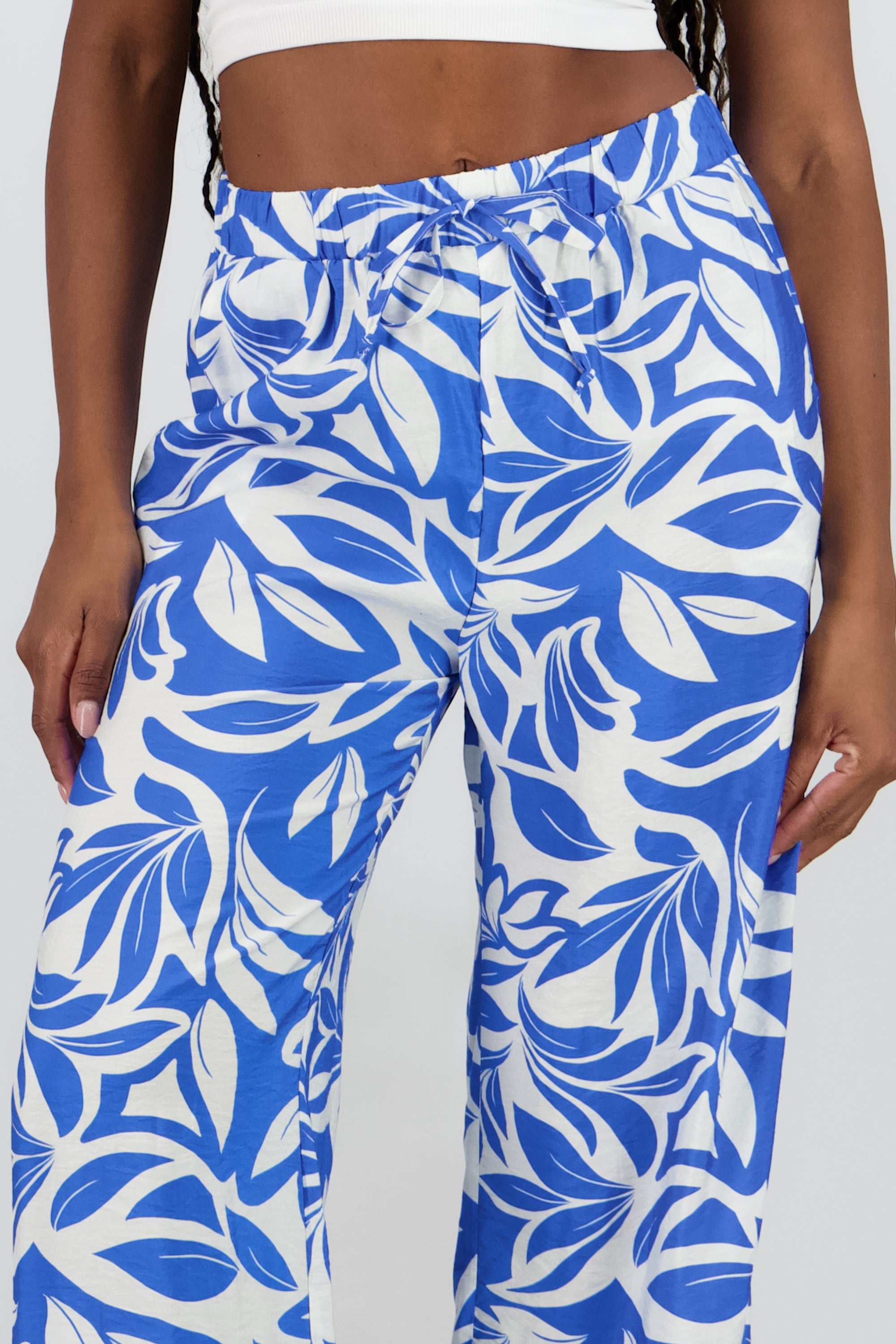 Pantalon amplio estampado flores AZUL COMBO