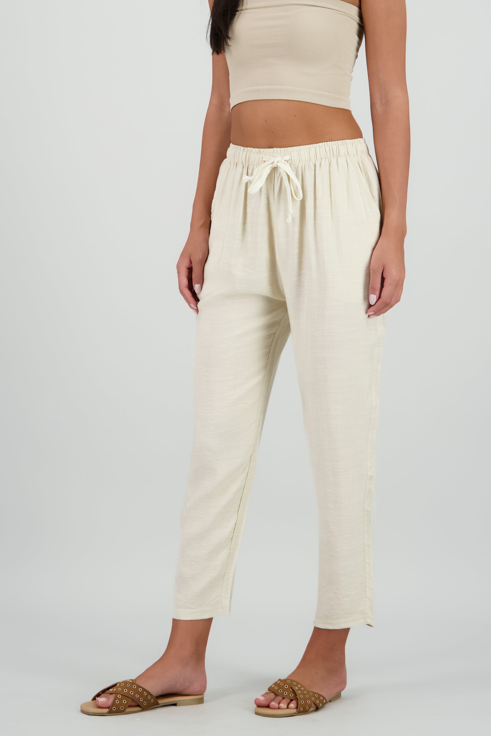 Pantalon liso detalle jareta KHAKI