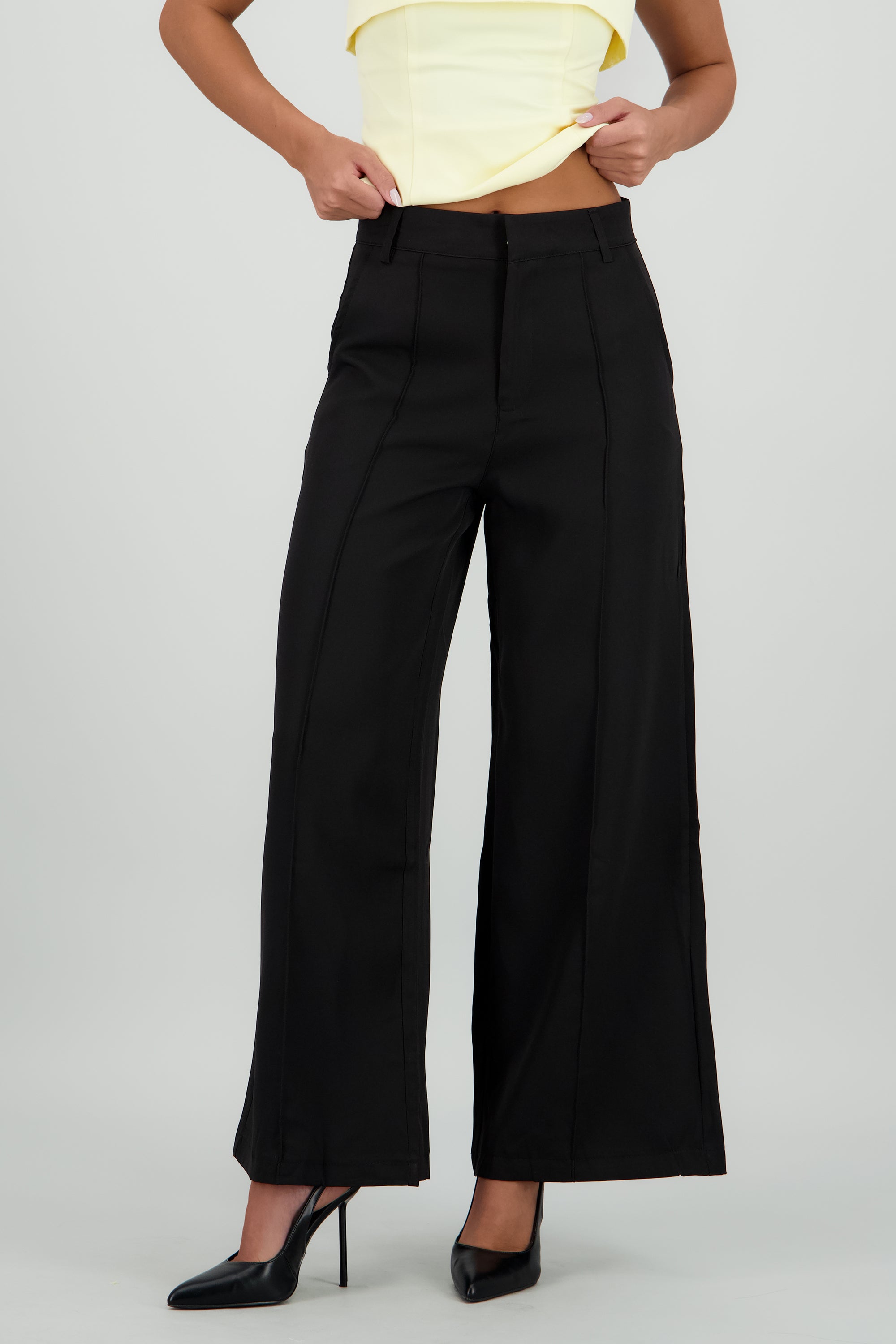 Pantalon amplio liso NEGRO