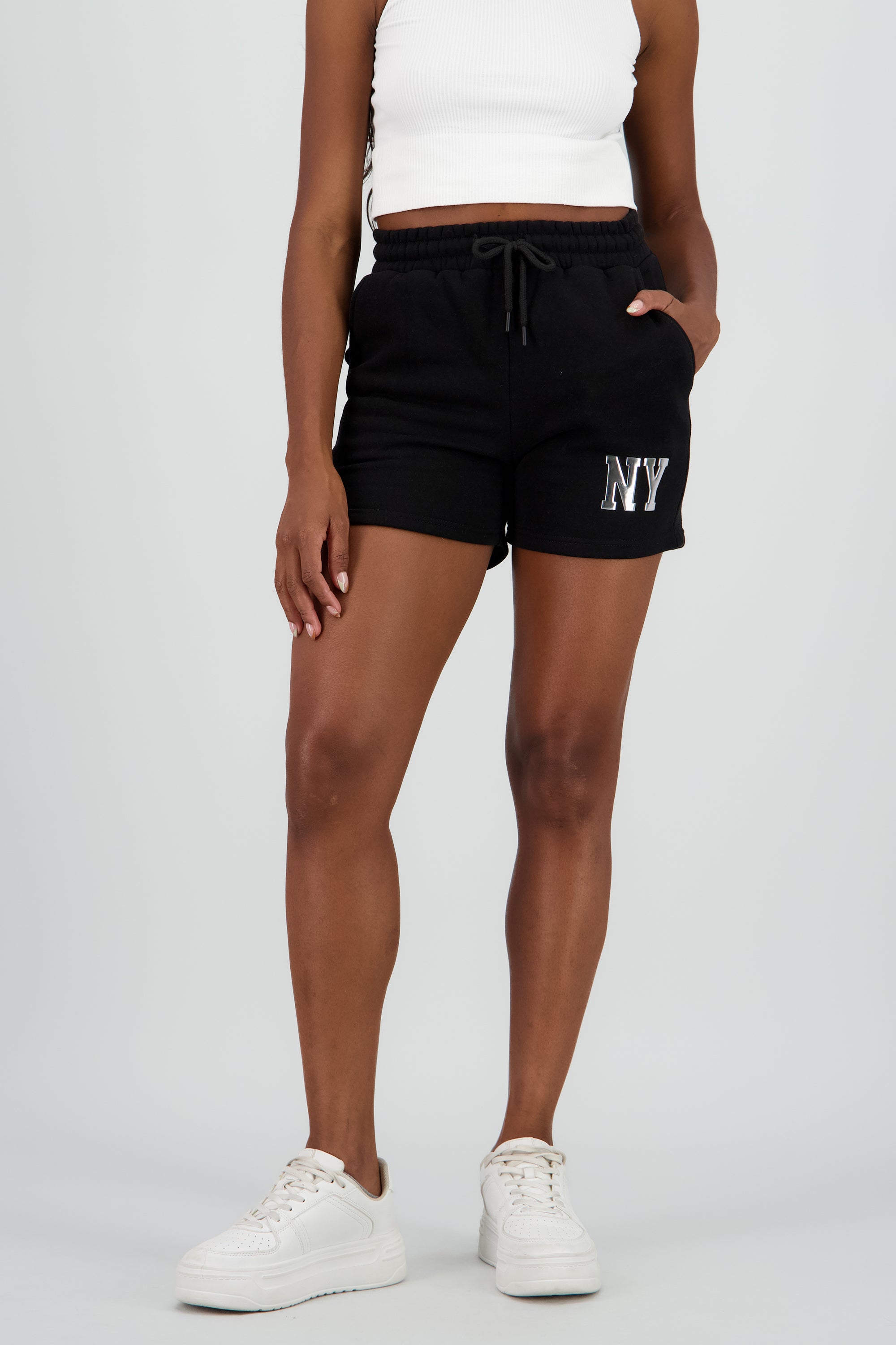 Shorts NY metalico NEGRO