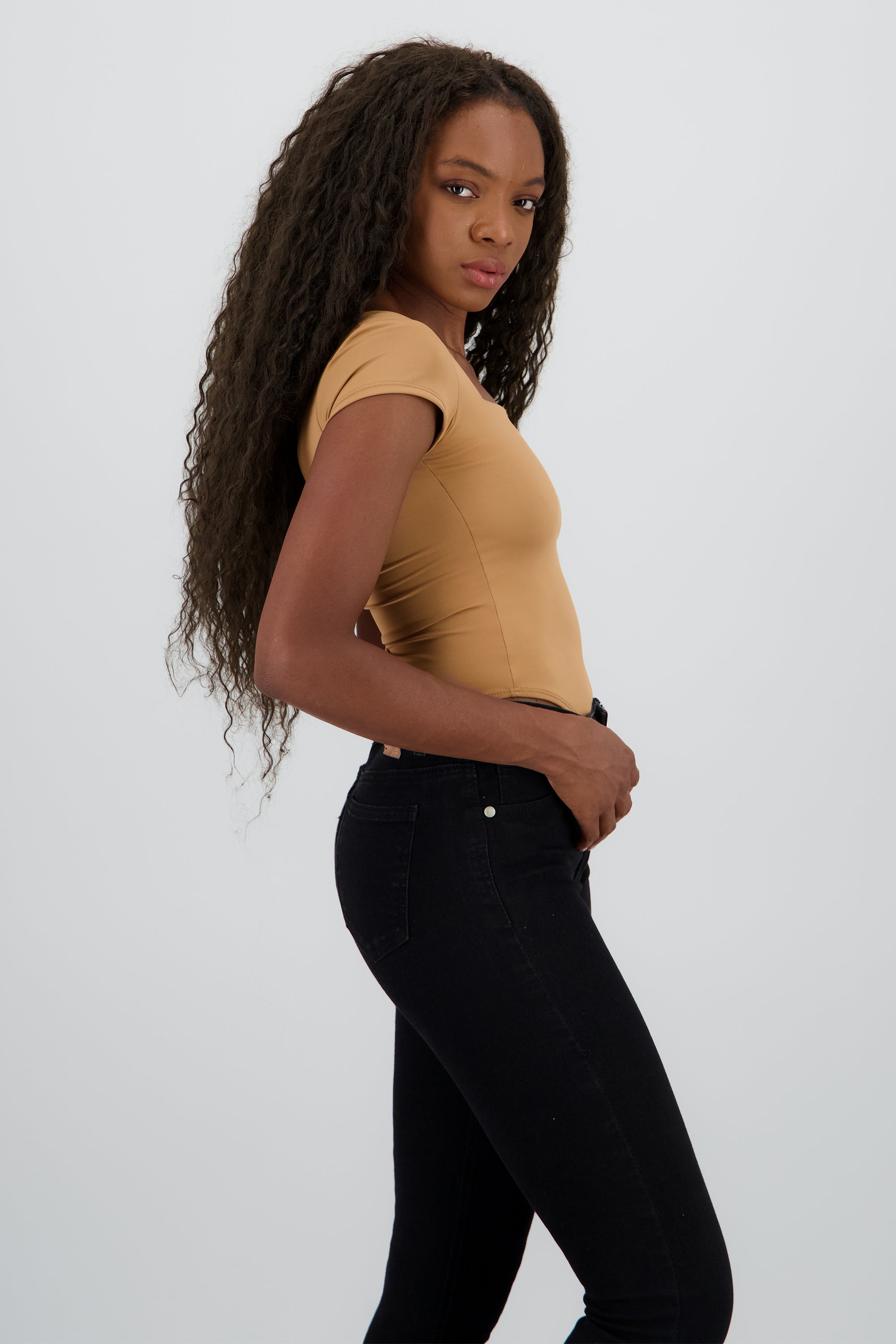 Bodysuit escote cuadrado CAMELLO