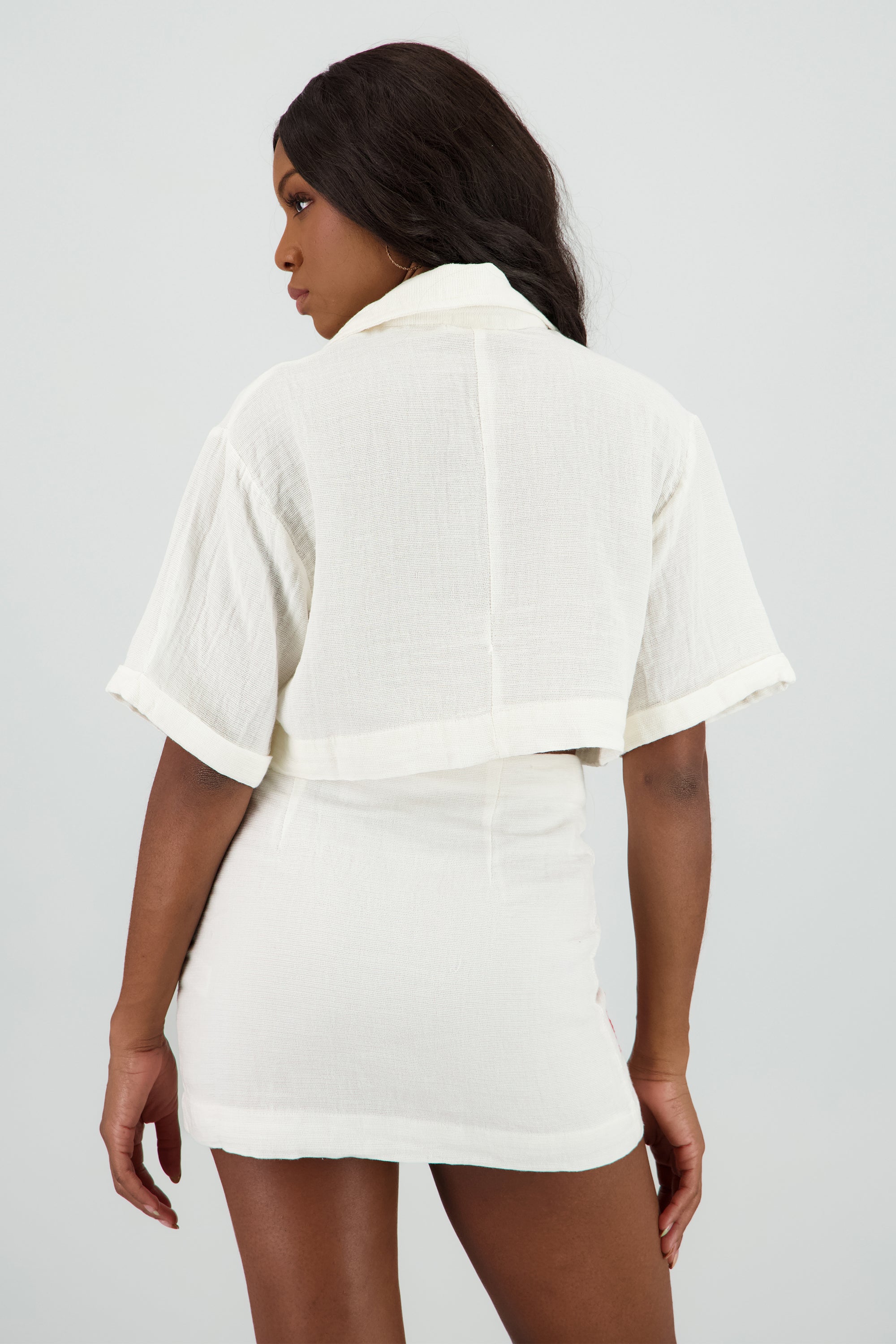 Camisa corta bordado ROJO COMBO