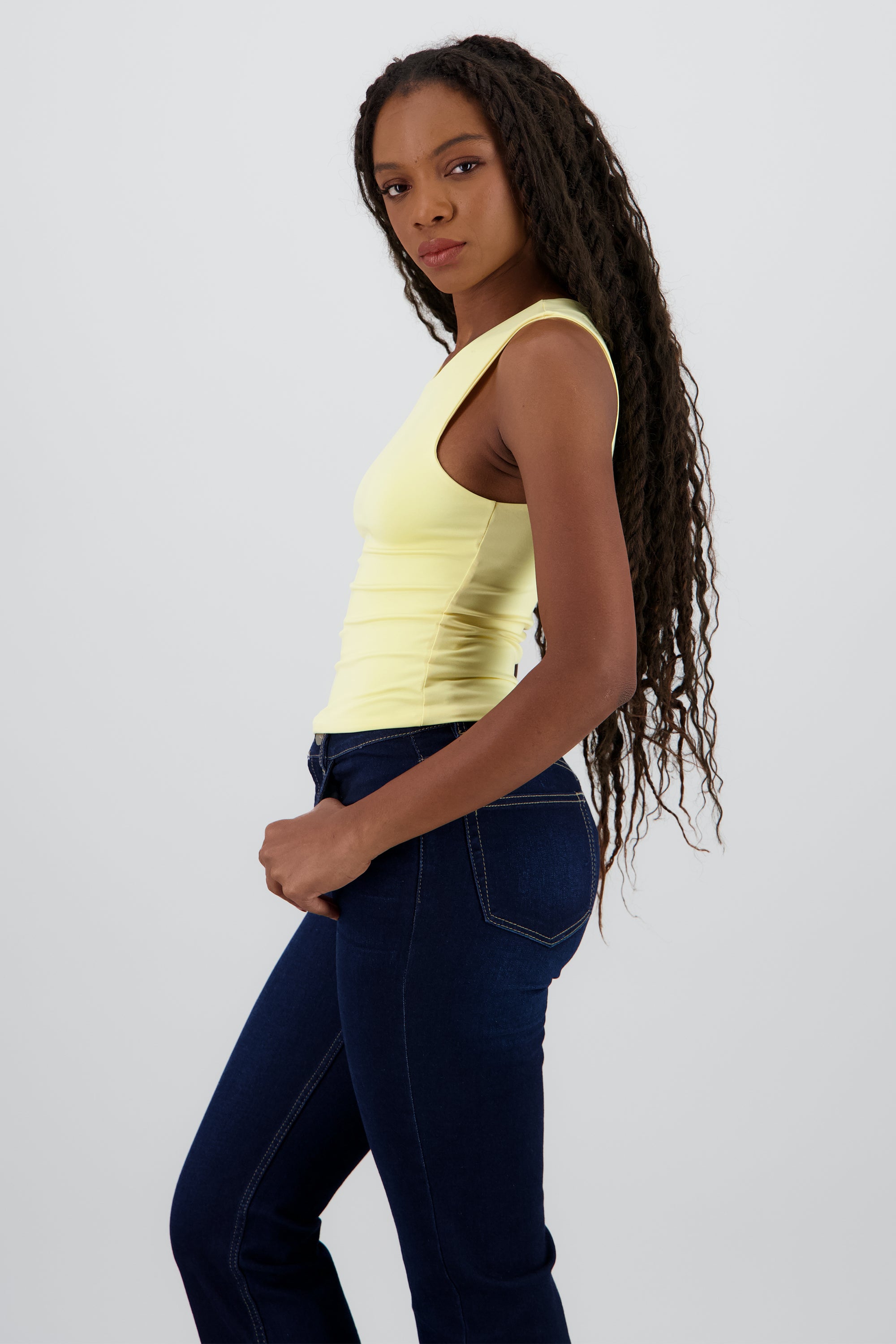 Top de doble tela con tacto suave liso AMARILLO PASTEL