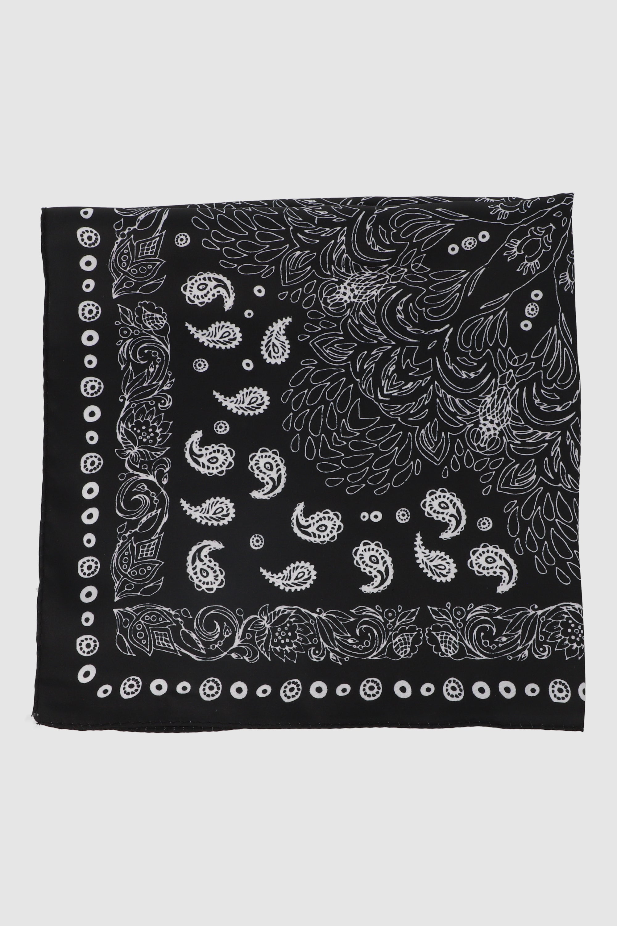 Pañuelo paysleys secillo 45*45 NEGRO