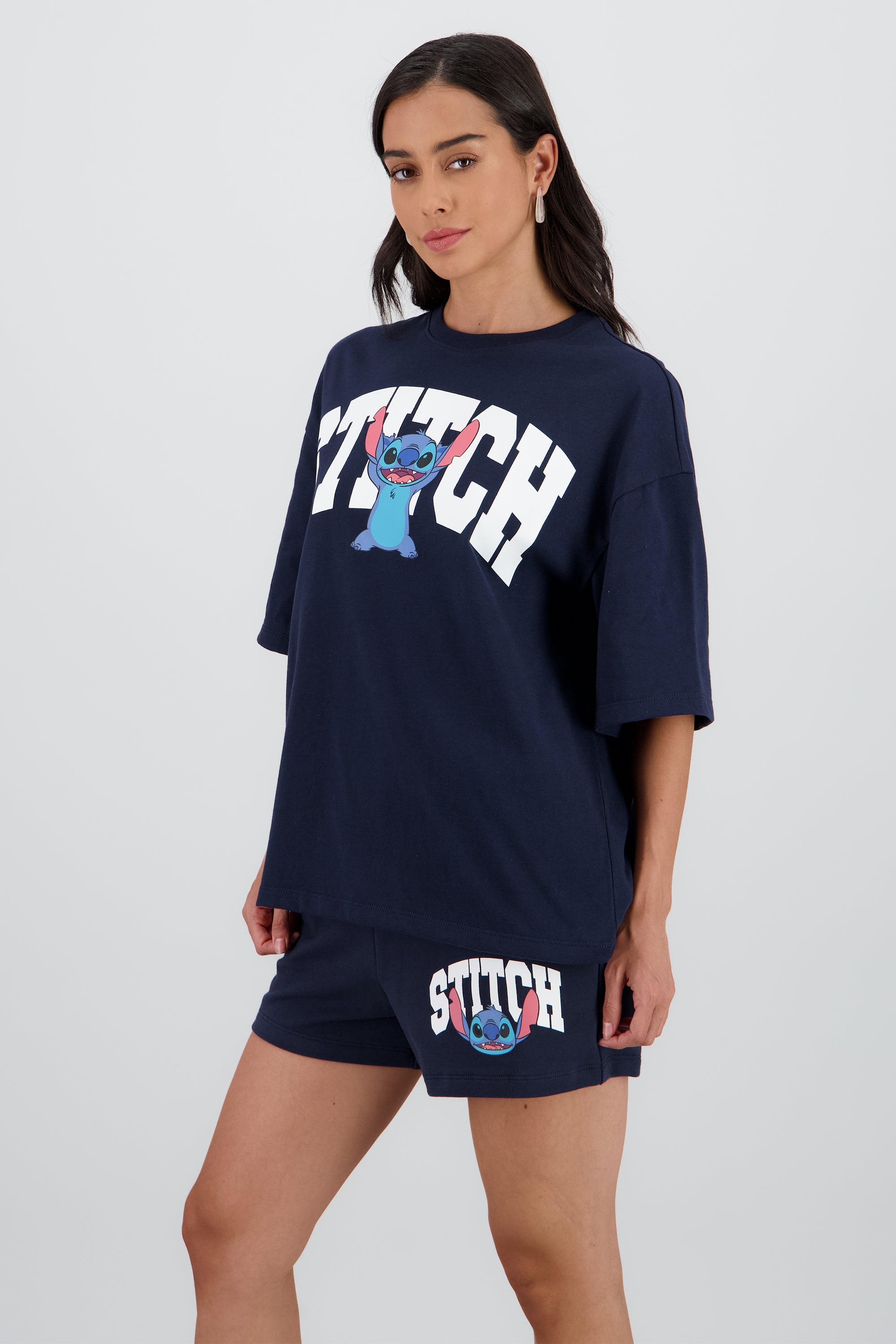 Playera over Stitch letras MARINO
