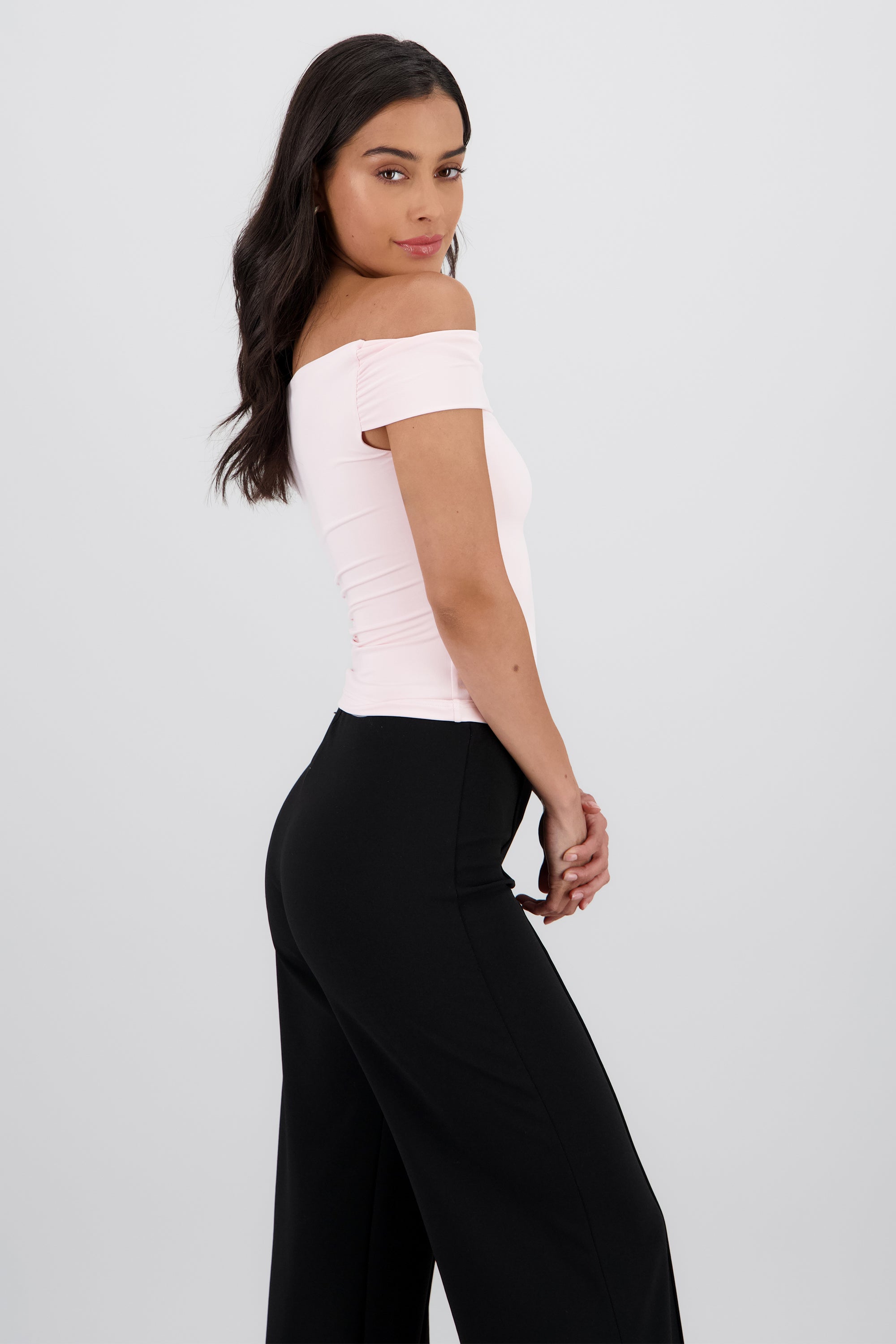 Top off shoulder caida cascada liso 