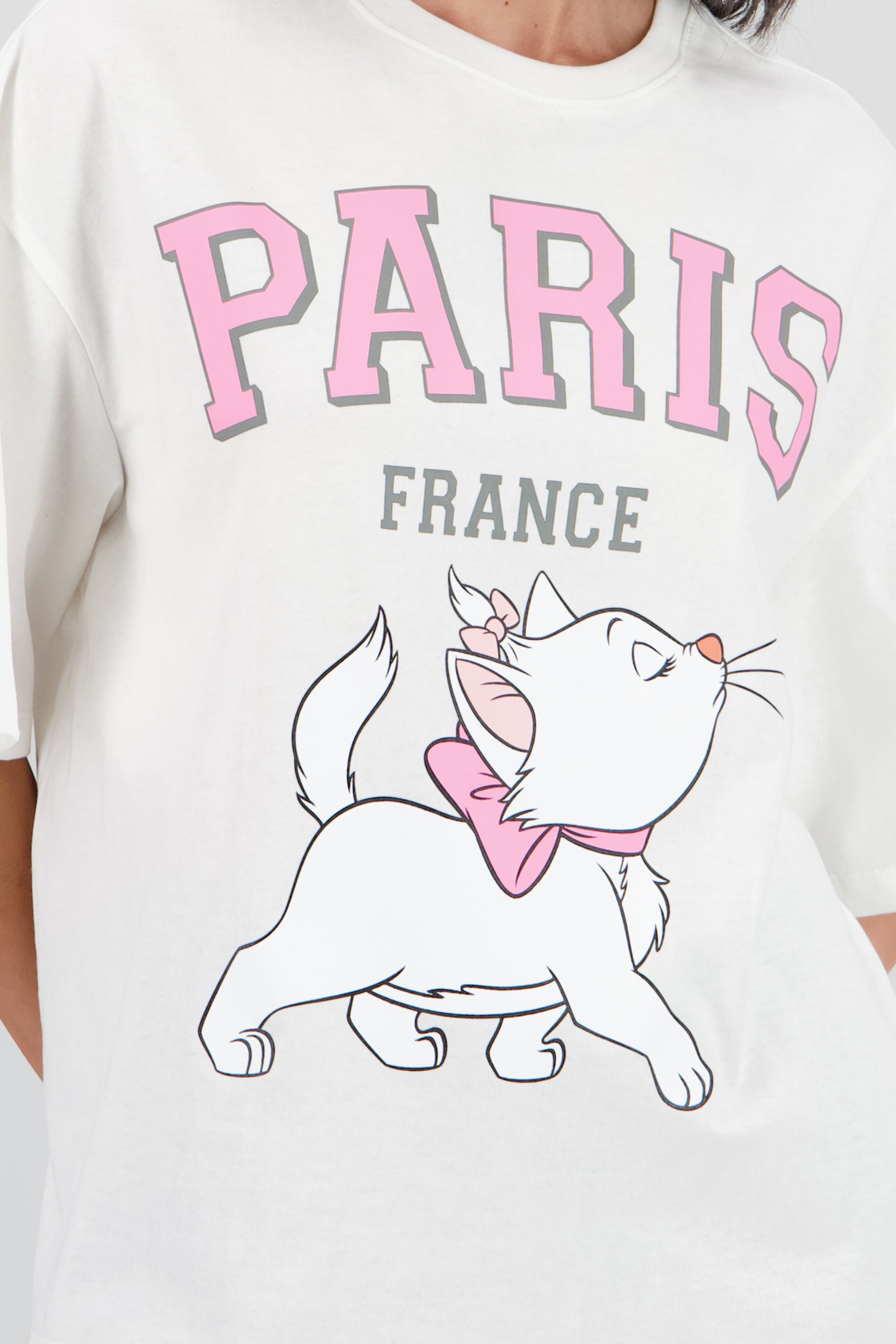 Playera Marie Paris over HUESO