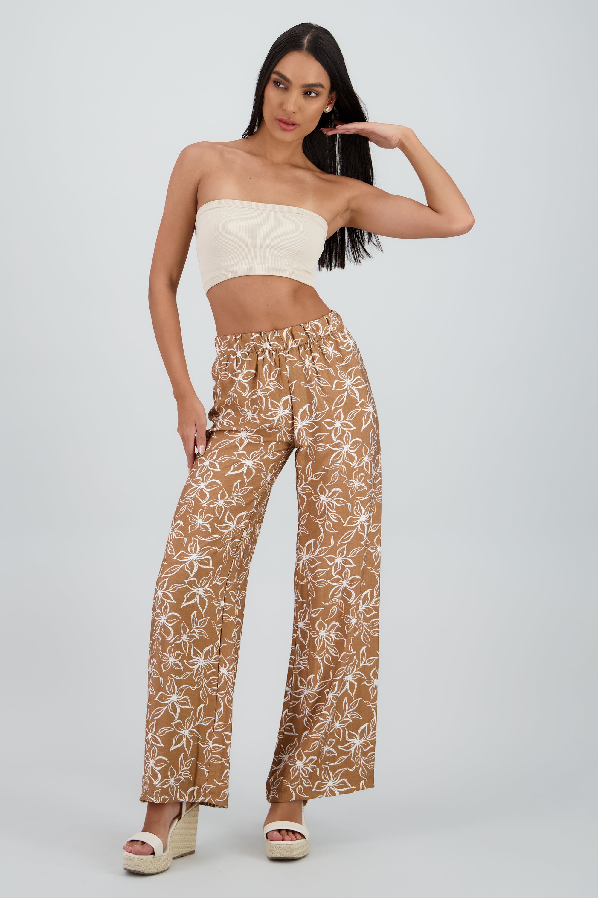 Pantalon wide leg detalle resorte estampado flores CAFE COMBO