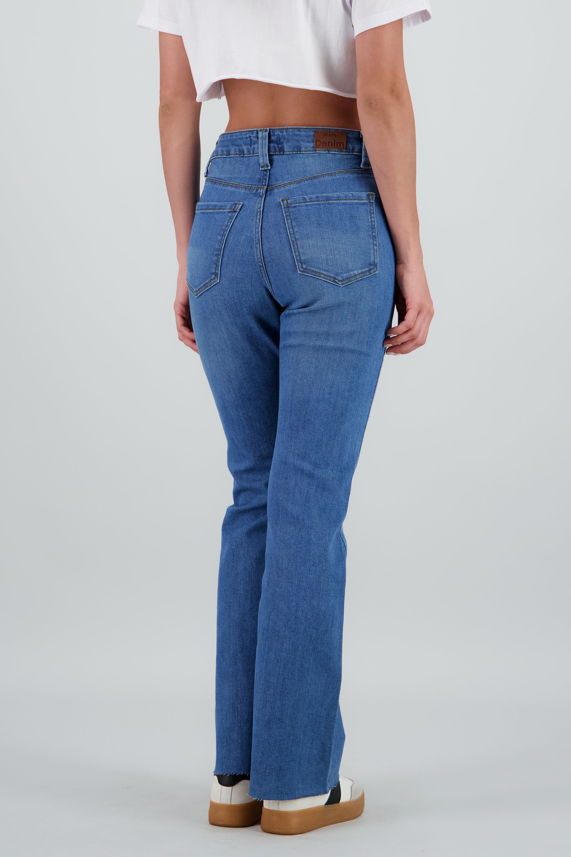 Jeans flare al corte MEDIUM WASH