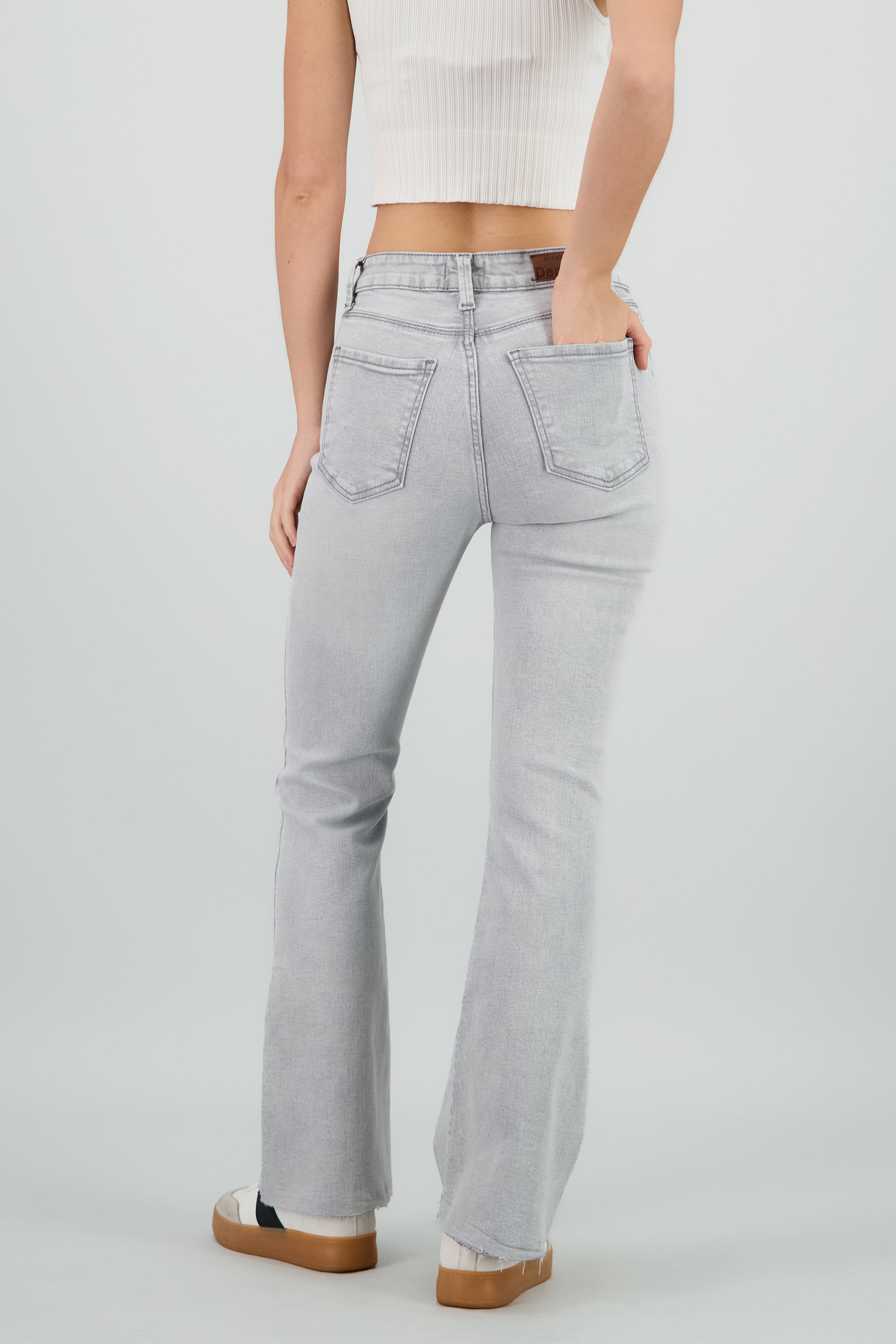 Jeans flare al corte GRIS CLARO