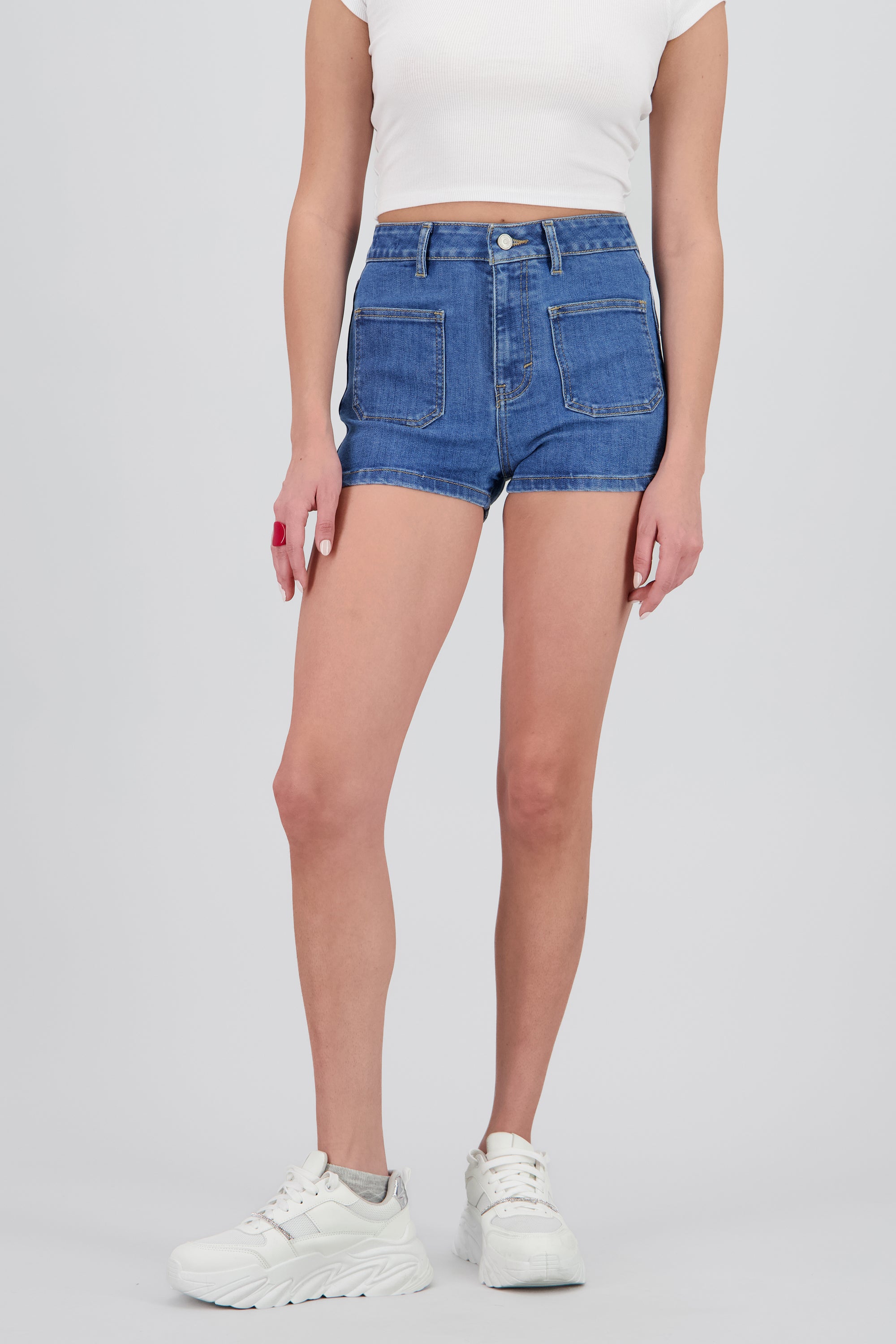 Mini short bolsas delanteras MEDIUM WASH