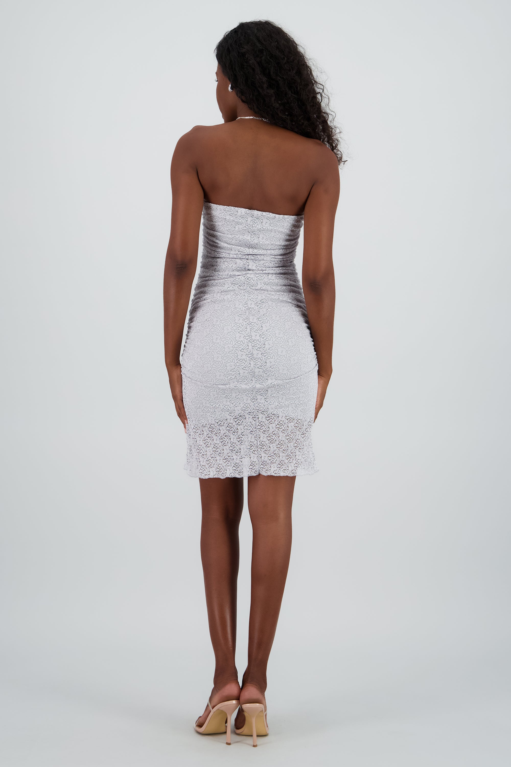 Vestido strapples drapeado encaje GRIS CLARO