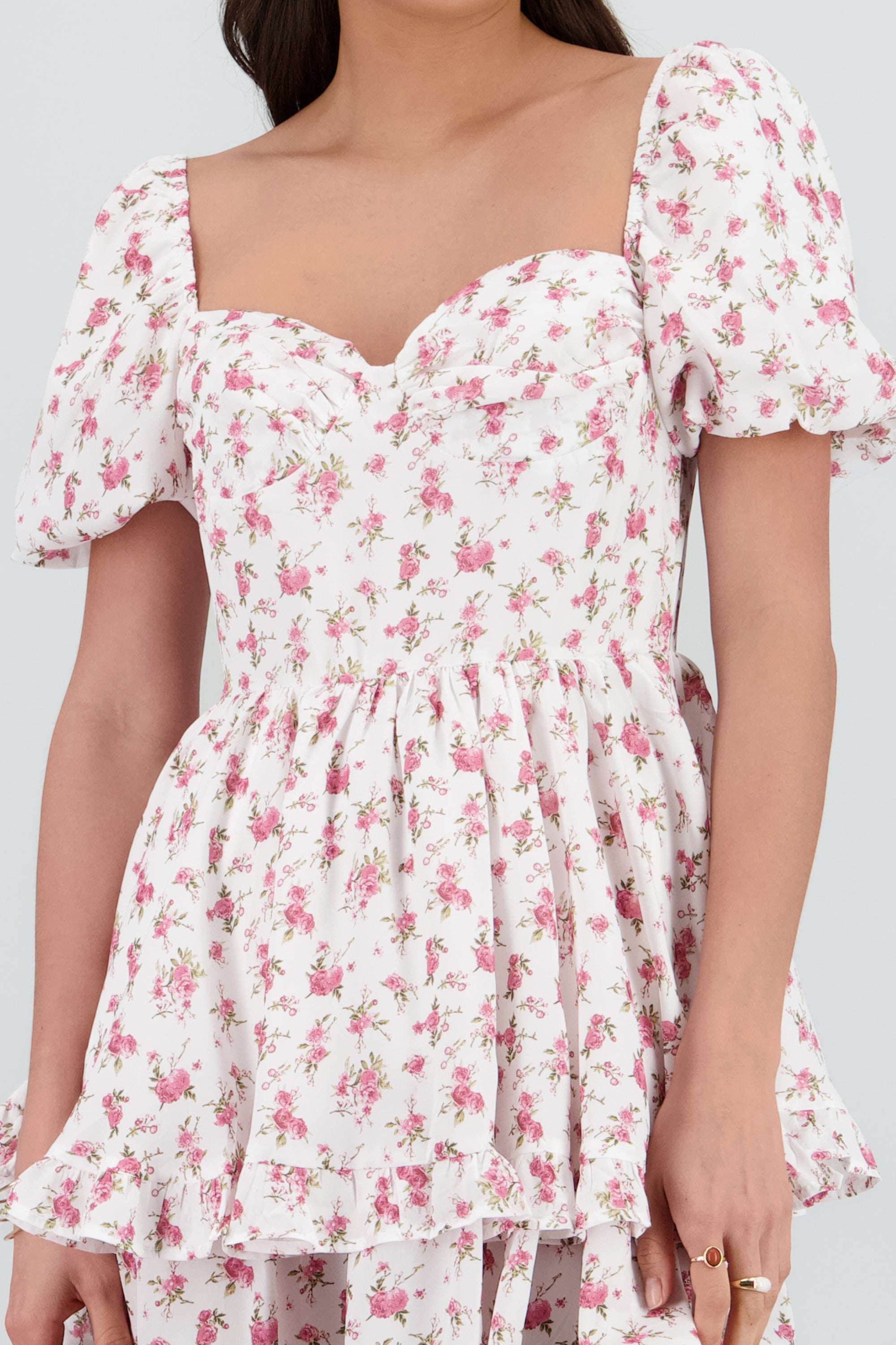 Vestido con copas y doble olan BLANCO COMBO