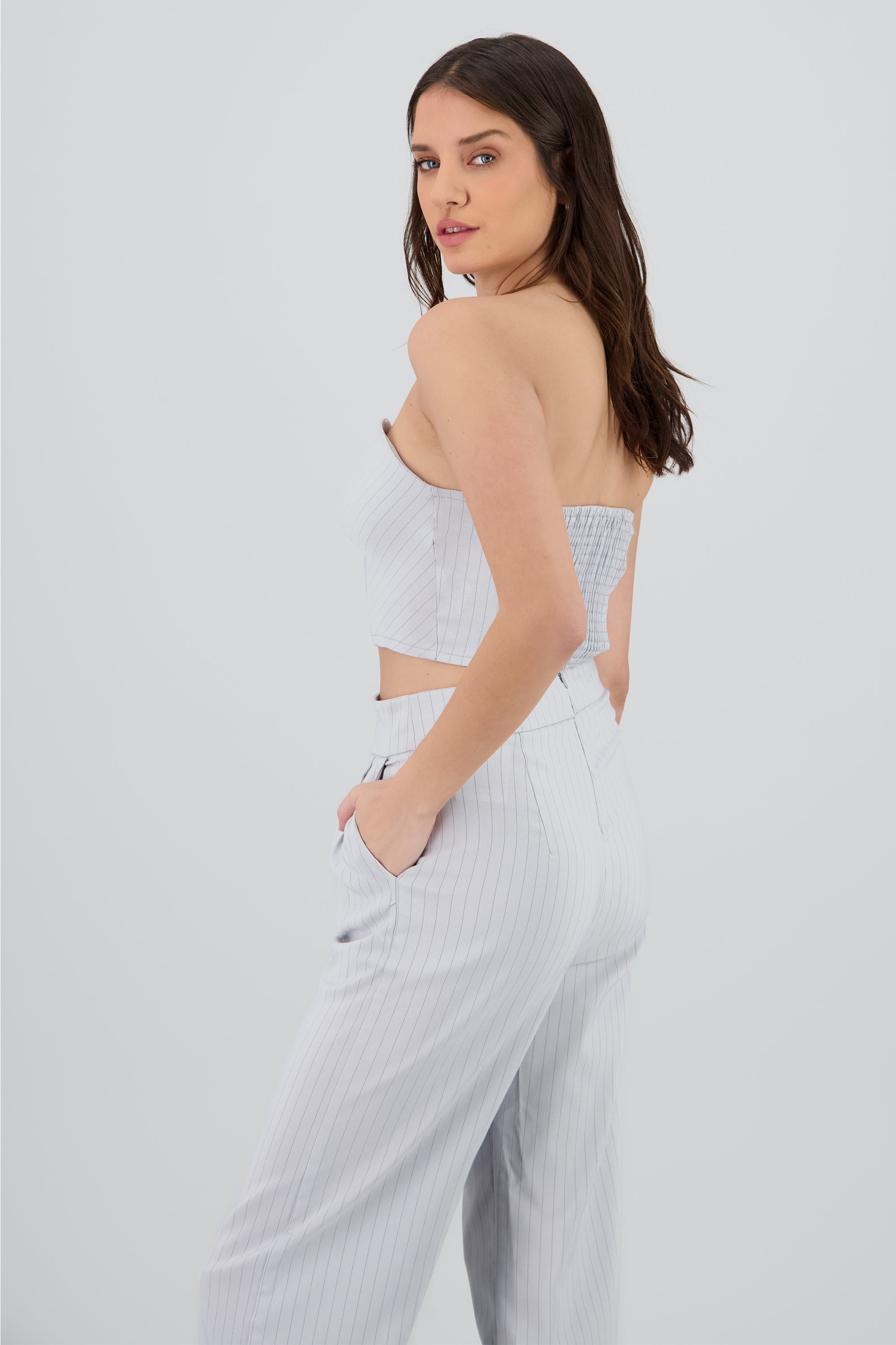 Top crop escote corazon rayas GRIS CLARO