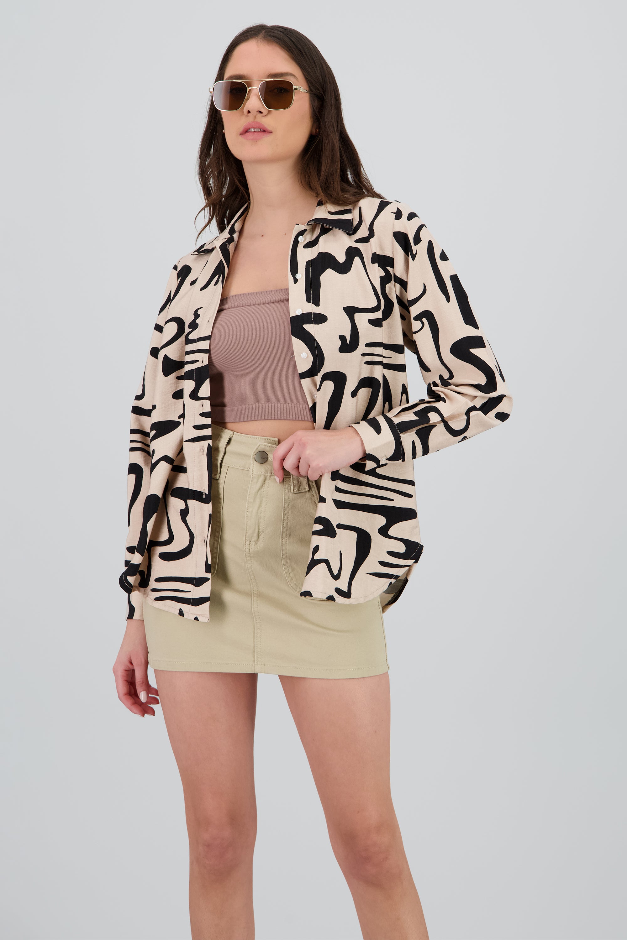Camisa oversize estampado figuras KHAKI COMBO