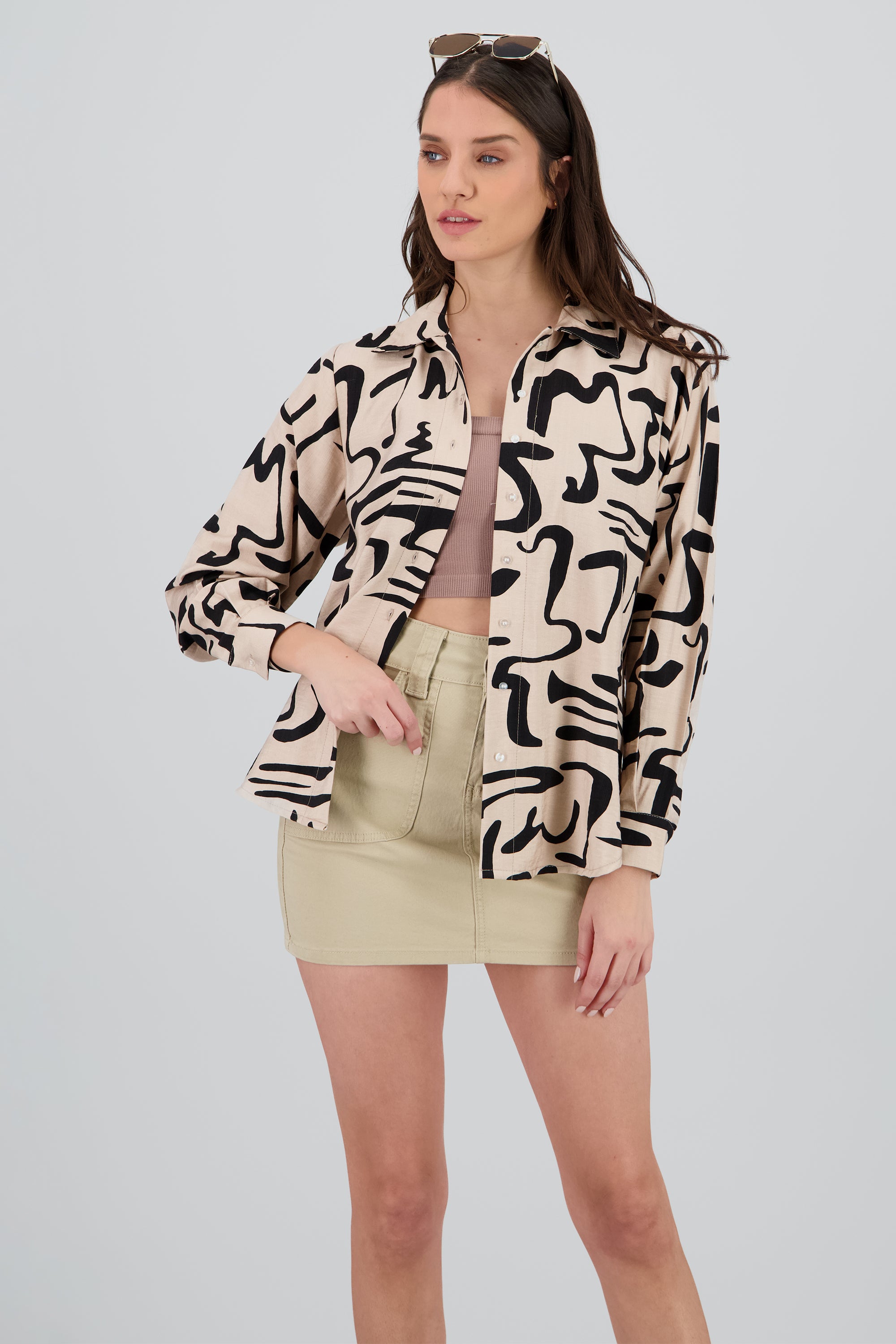 Camisa oversize estampado figuras KHAKI COMBO