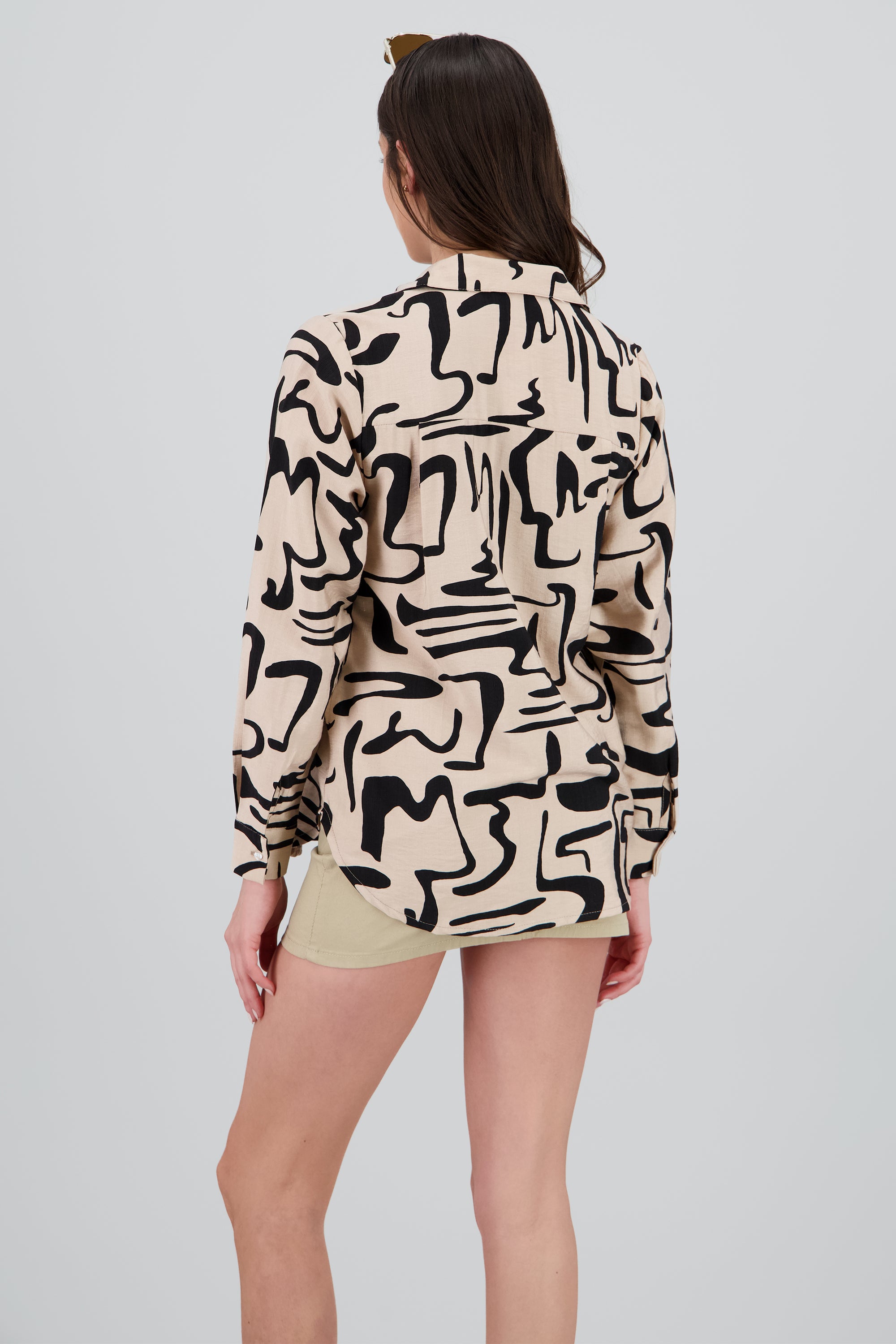 Camisa oversize estampado figuras KHAKI COMBO