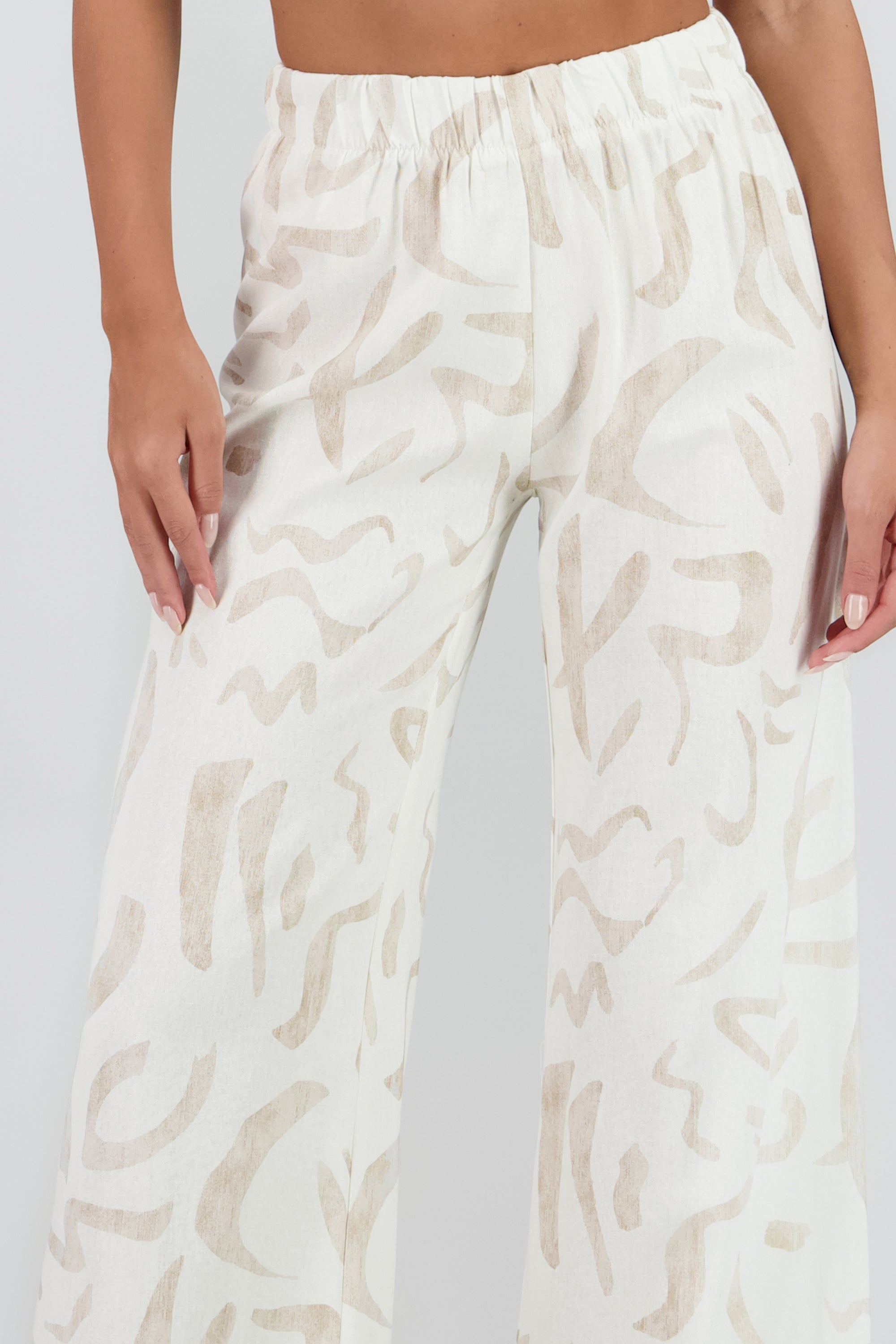 Pantalon amplio estampado figuras ARENA