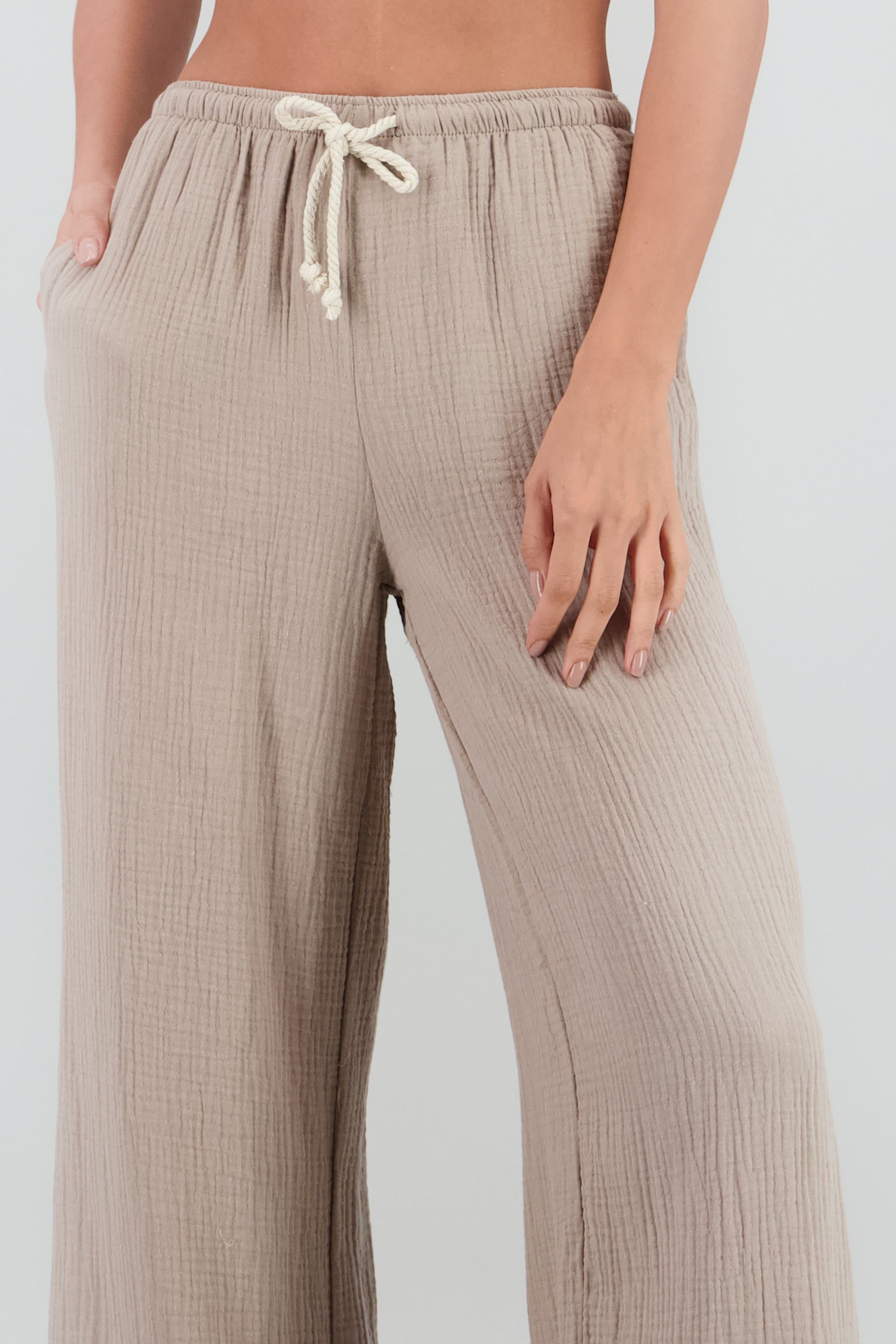Pantalones fluidos textura KHAKI