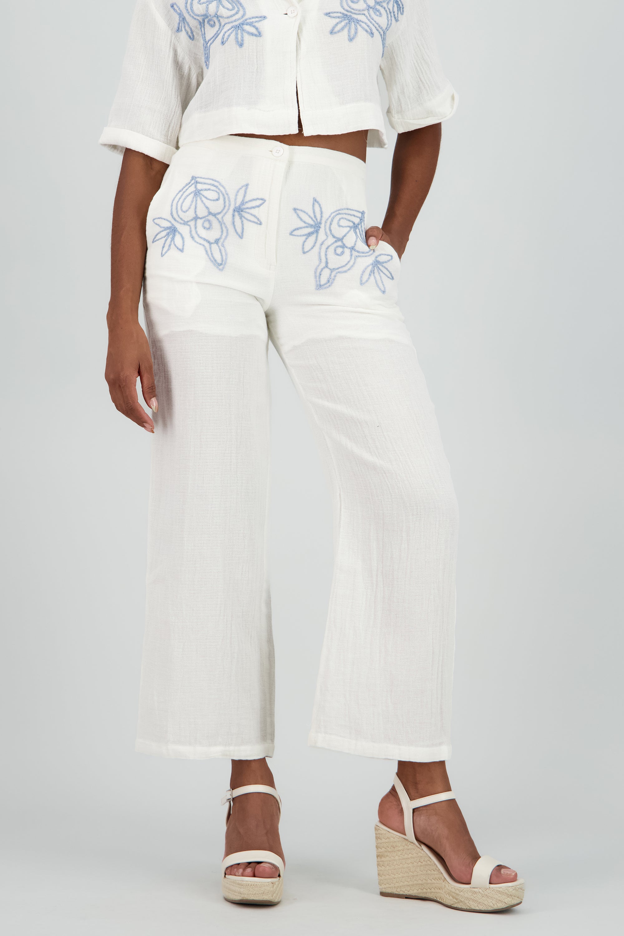 Pantalon detalle bordado AZUL COMBO