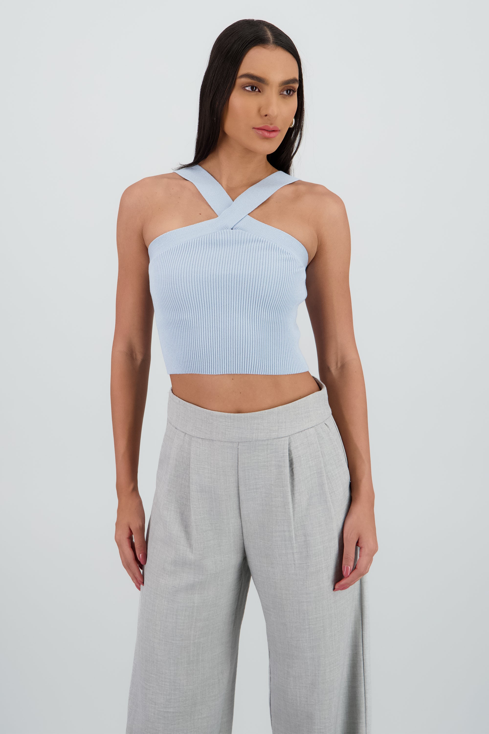 Top crop tejido cruzado AZUL PASTEL