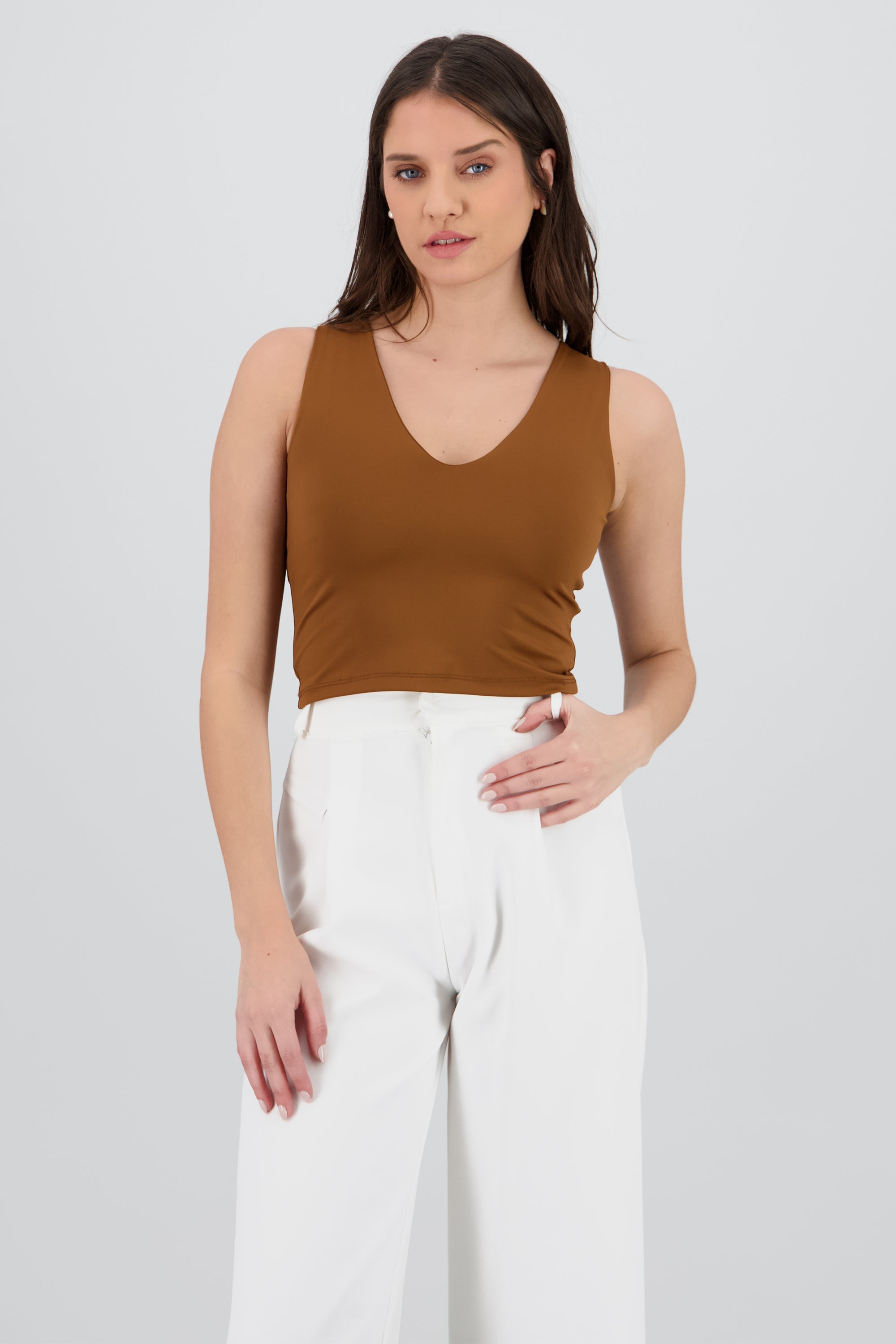 Top cuello en v sin mangas CHOCOLATE