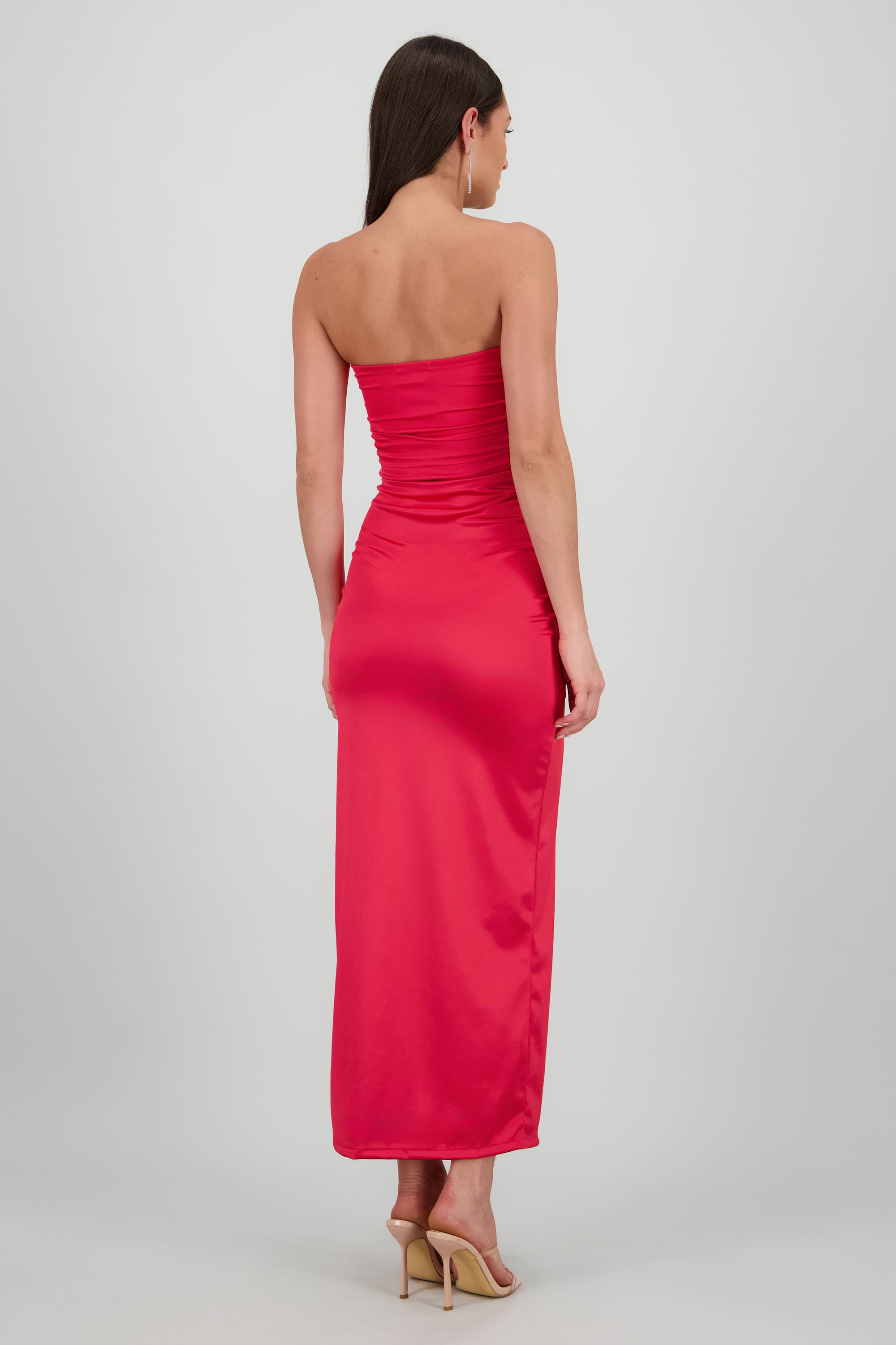 Vestido maxi satin strapless drapeado ROJO