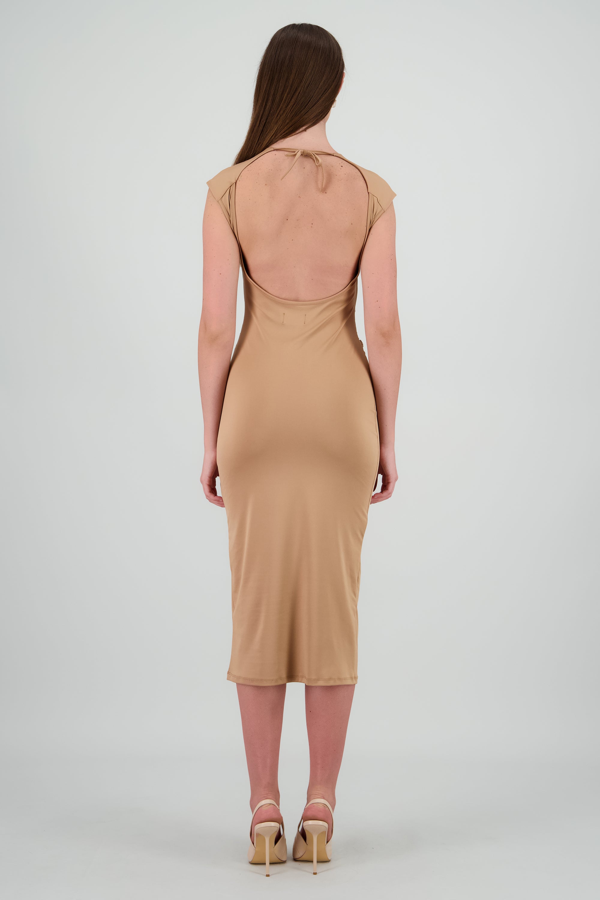 Vestido midi escote espalda KHAKI