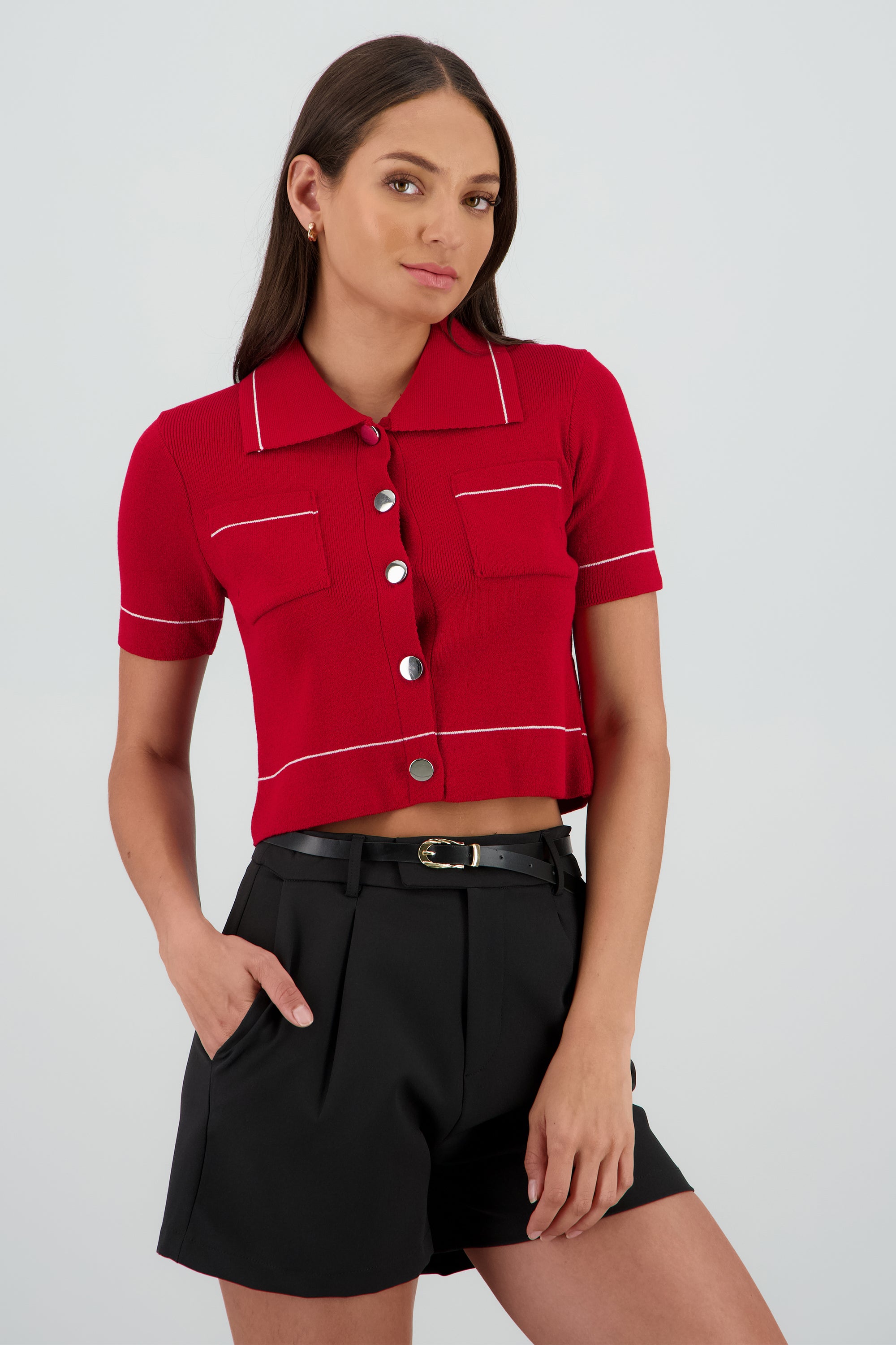 Top manga corta cuello camisero detalle linea ROJO