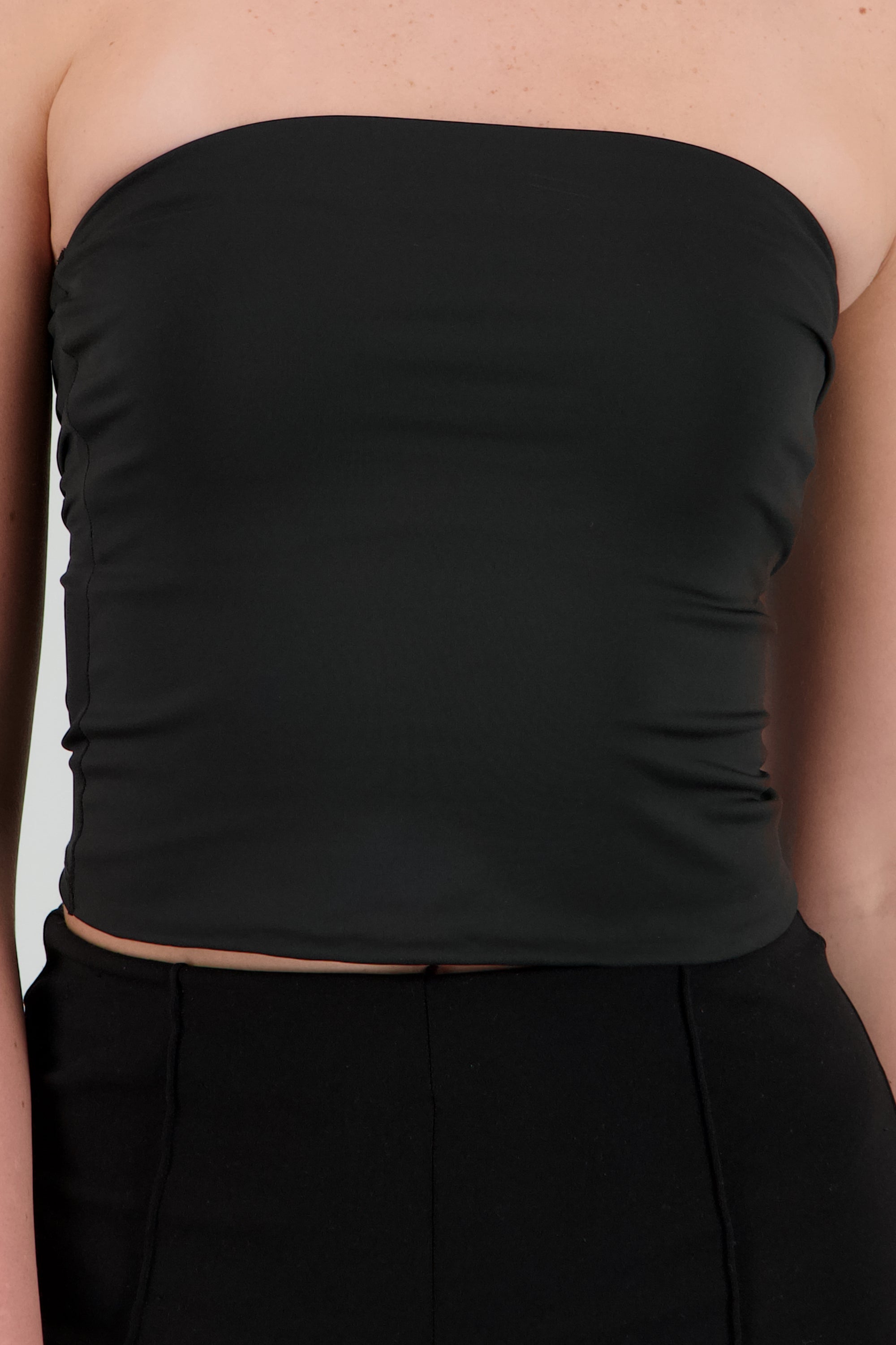 Top tubo liso doble tela NEGRO