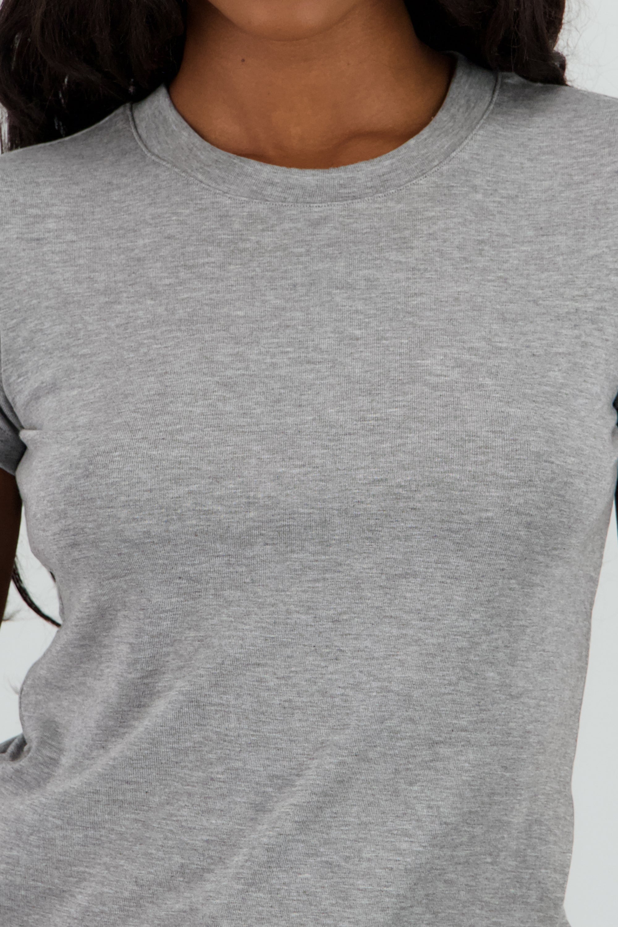 Playera lisa GRIS