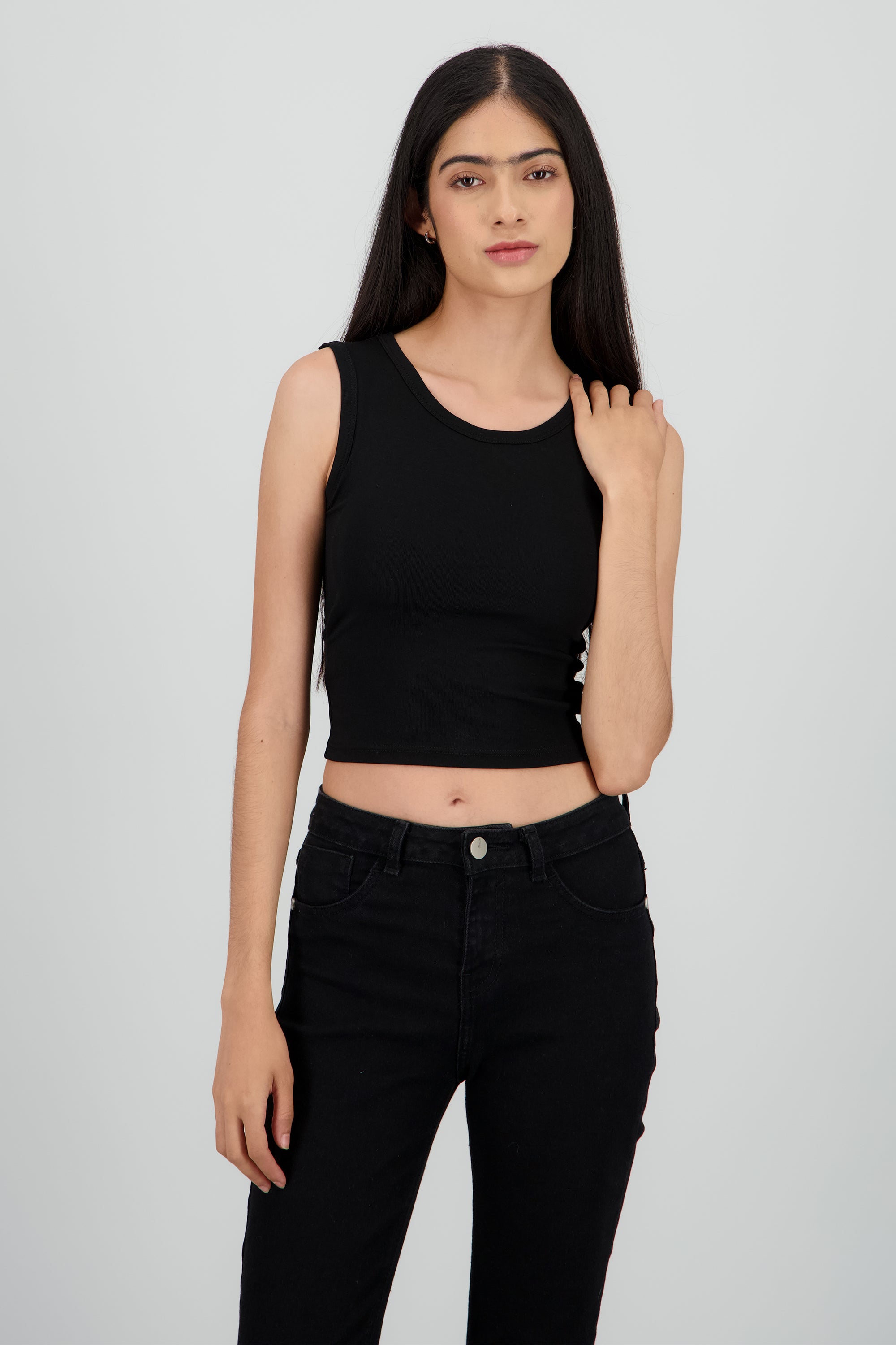 Tank top lisa con copas NEGRO