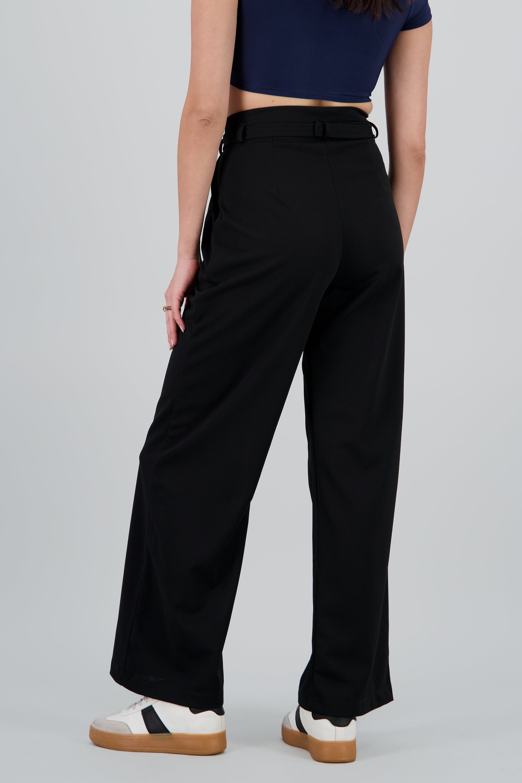Pantalon liso detalle cinturon mini hevilla NEGRO