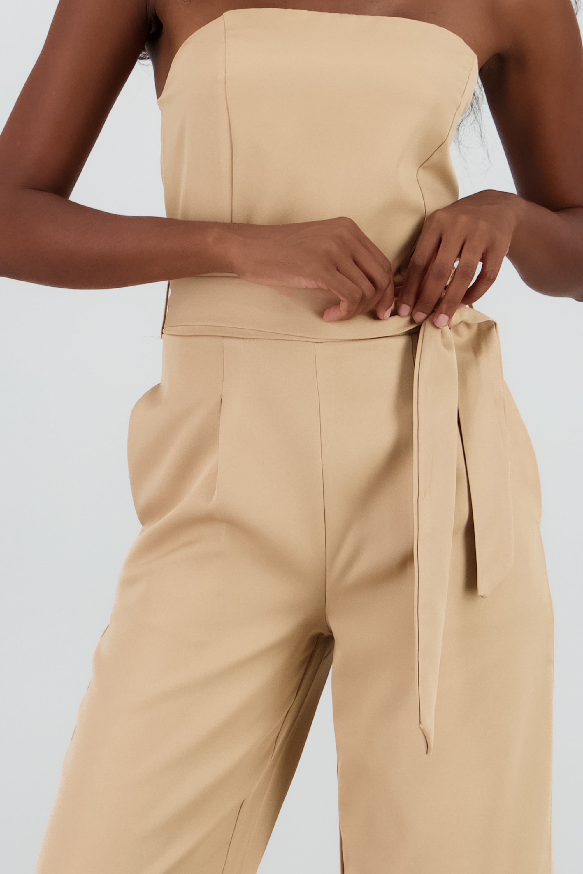 Jumpsuit strapless con cinto CAMELLO