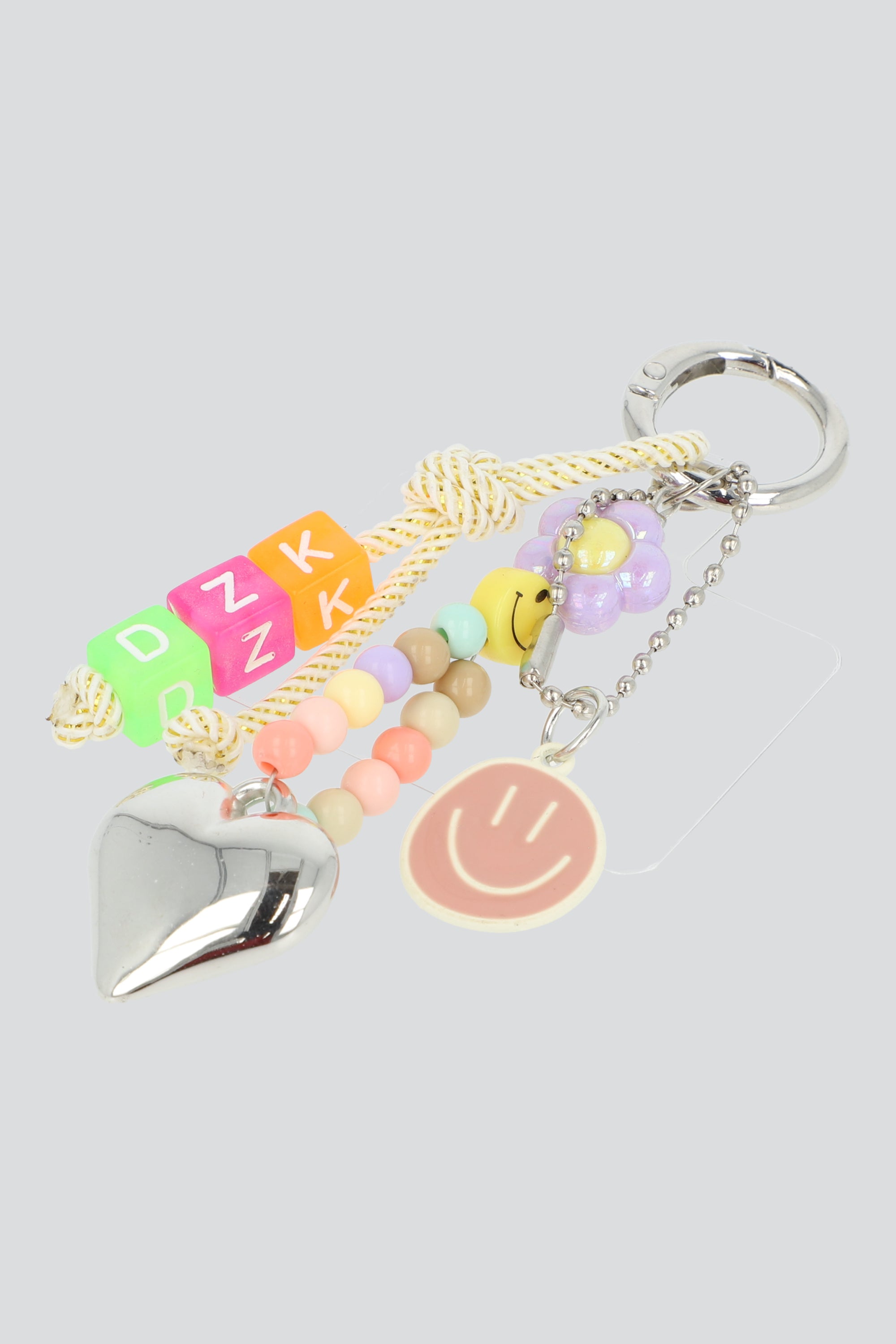 Charm para cel tiras corazon MULTICOLOR
