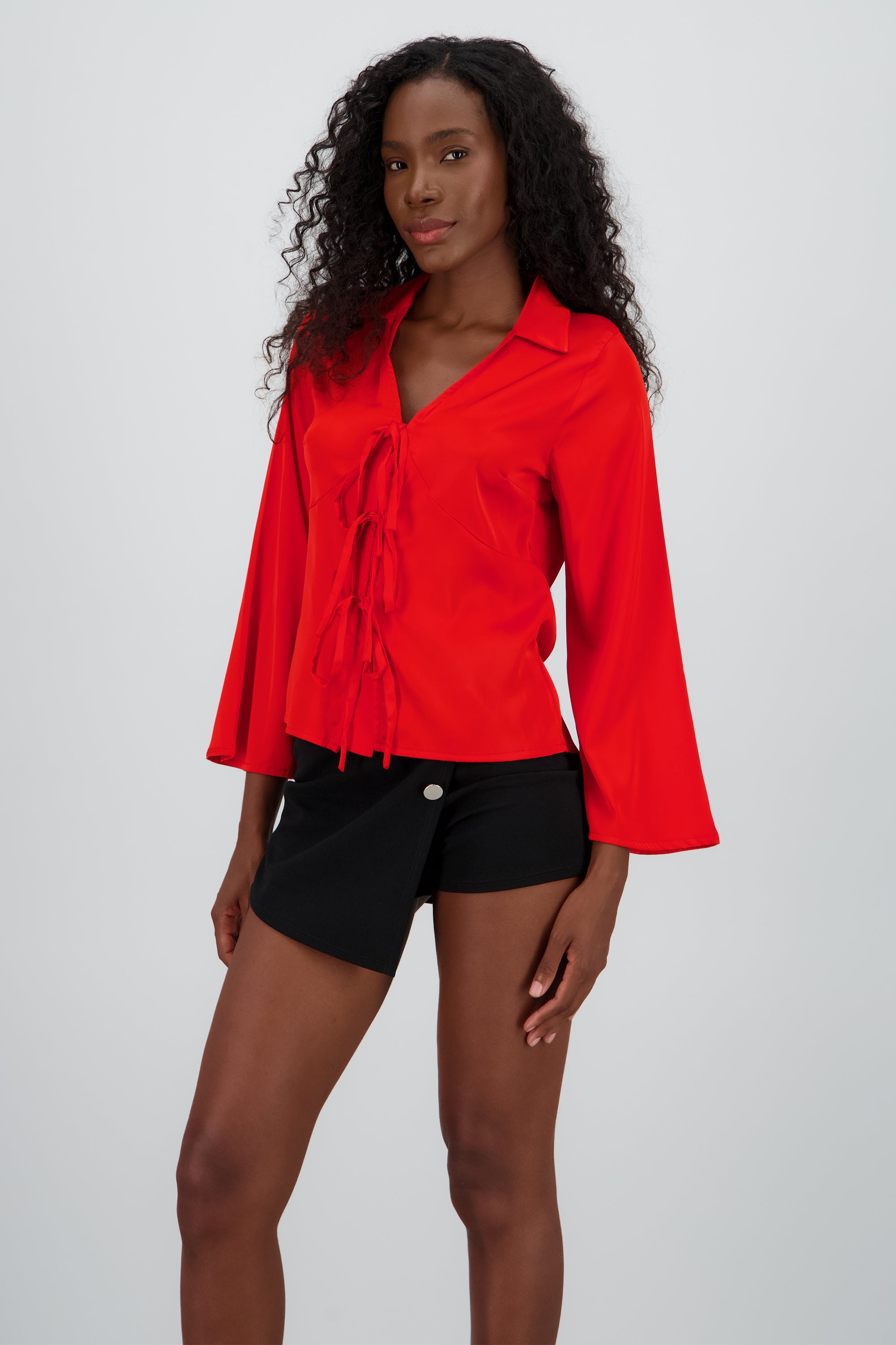 Blusa manga larga detale cuello lazos ROJO