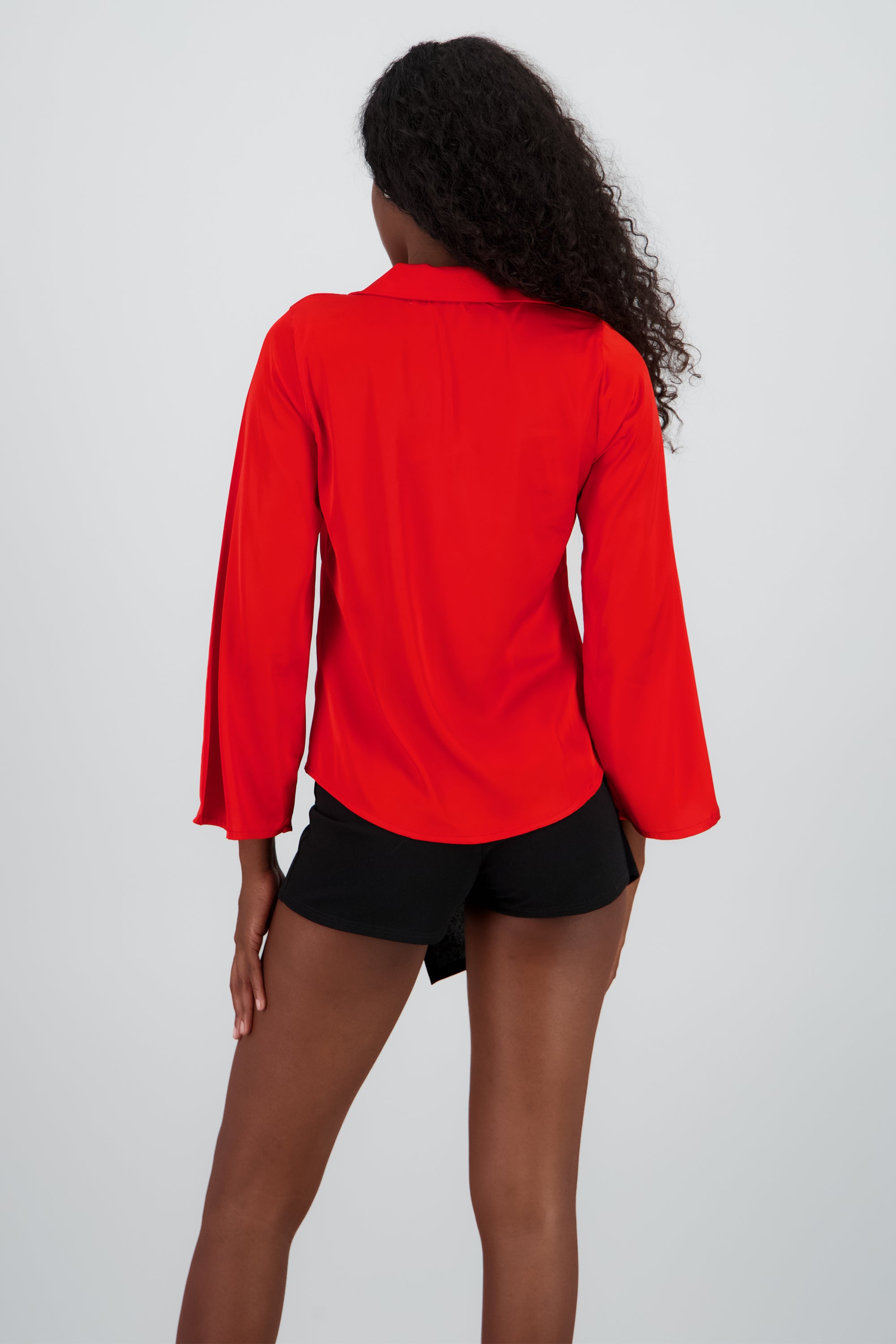 Blusa manga larga detale cuello lazos ROJO