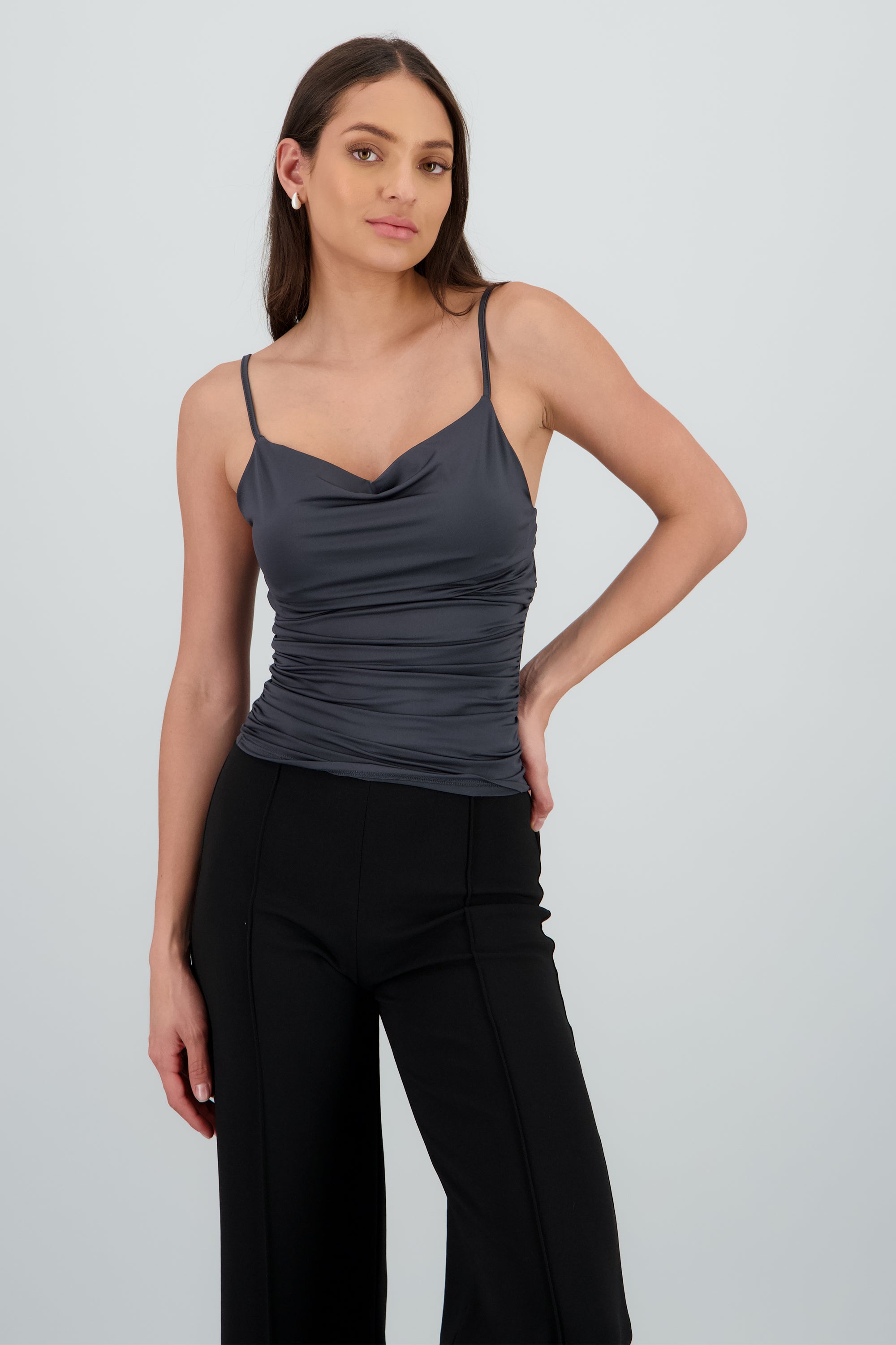 Top tirantes drapeado detalle escote GRIS OBSCURO
