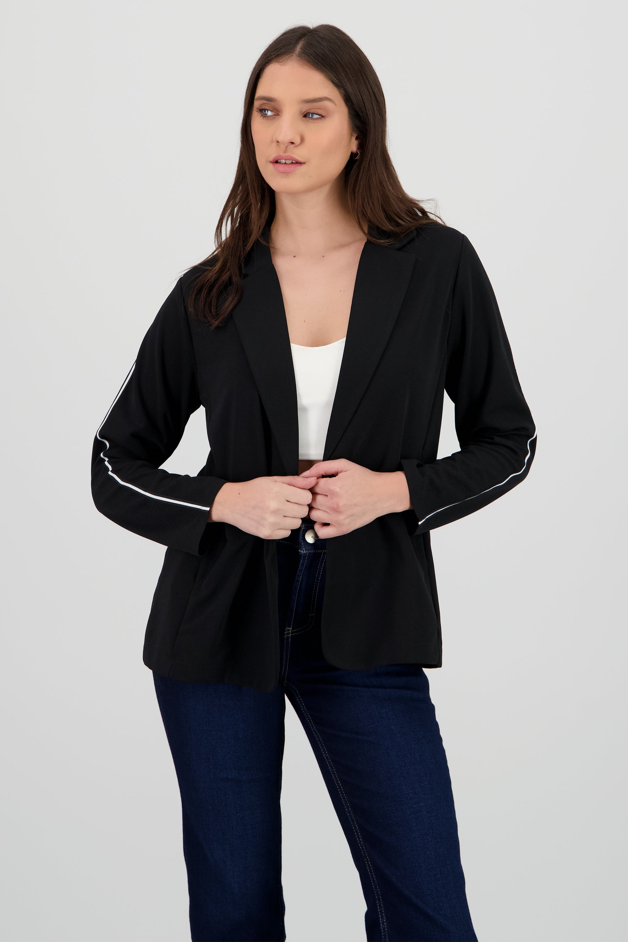 Blazer manga larga solapa detalle linea contraste NEGRO
