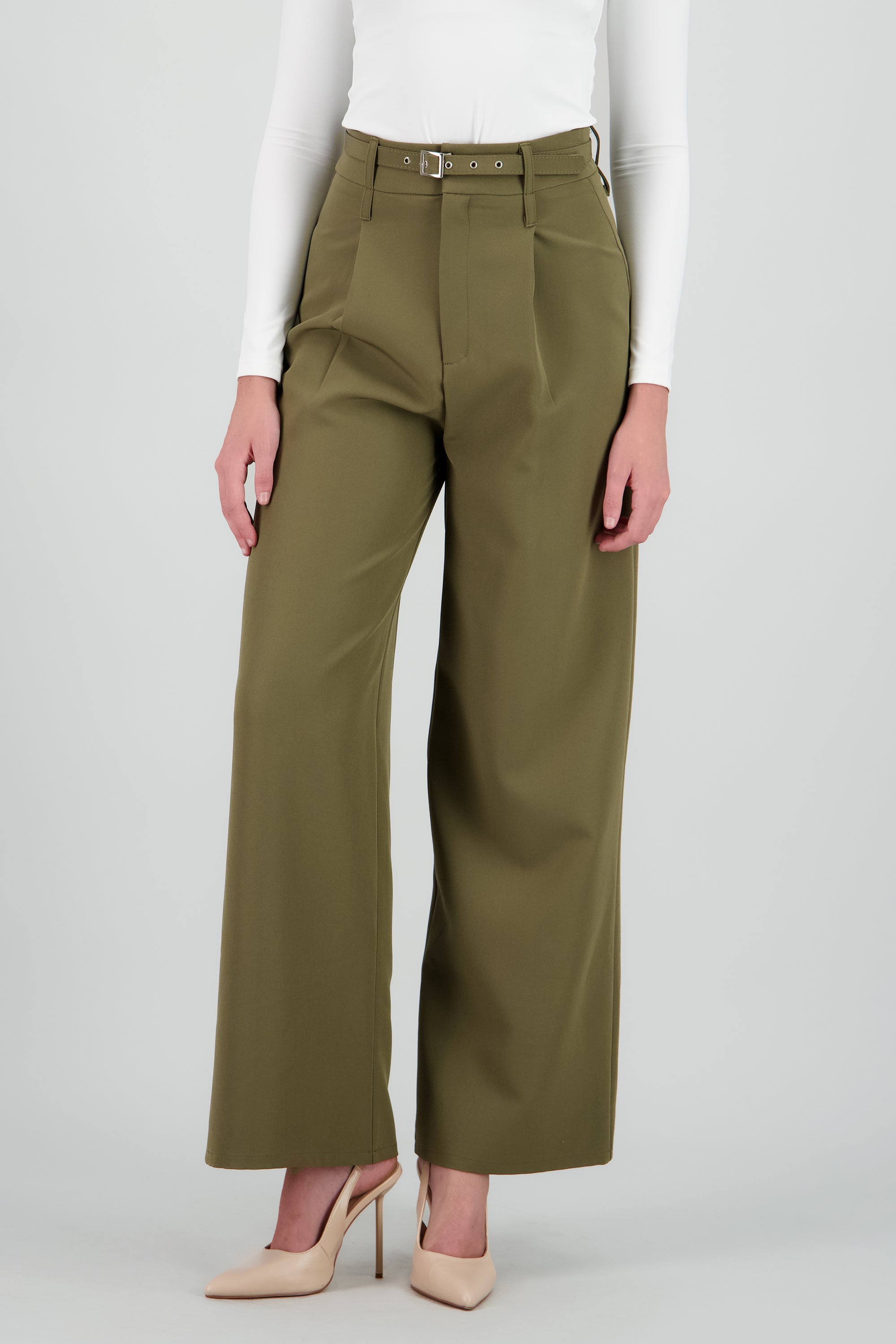 Pantalon amplio detalle cinturon OLIVO