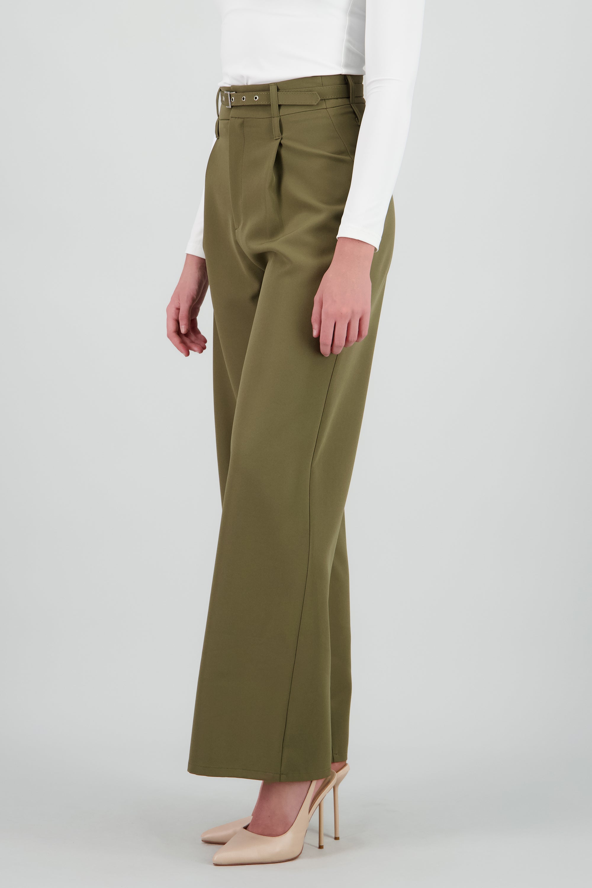 Pantalon amplio detalle cinturon OLIVO