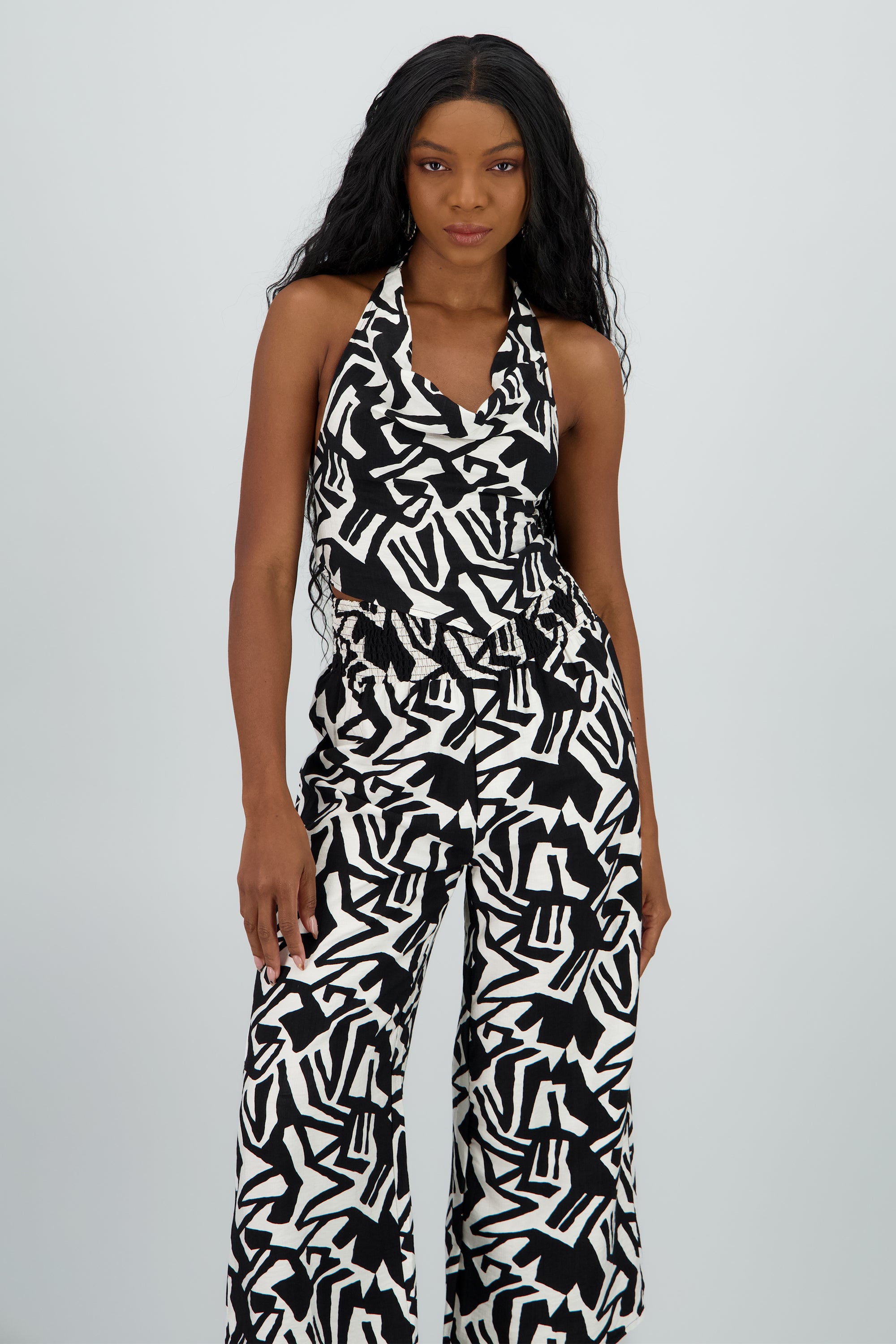 Top halter con estampado NEGRO COMBO