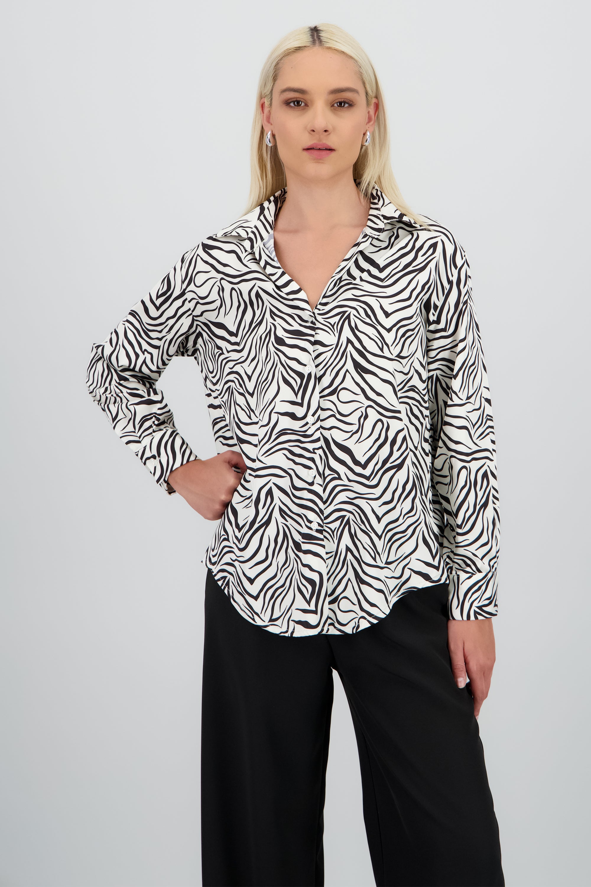Camisa fluida animal print HUESO COMBO