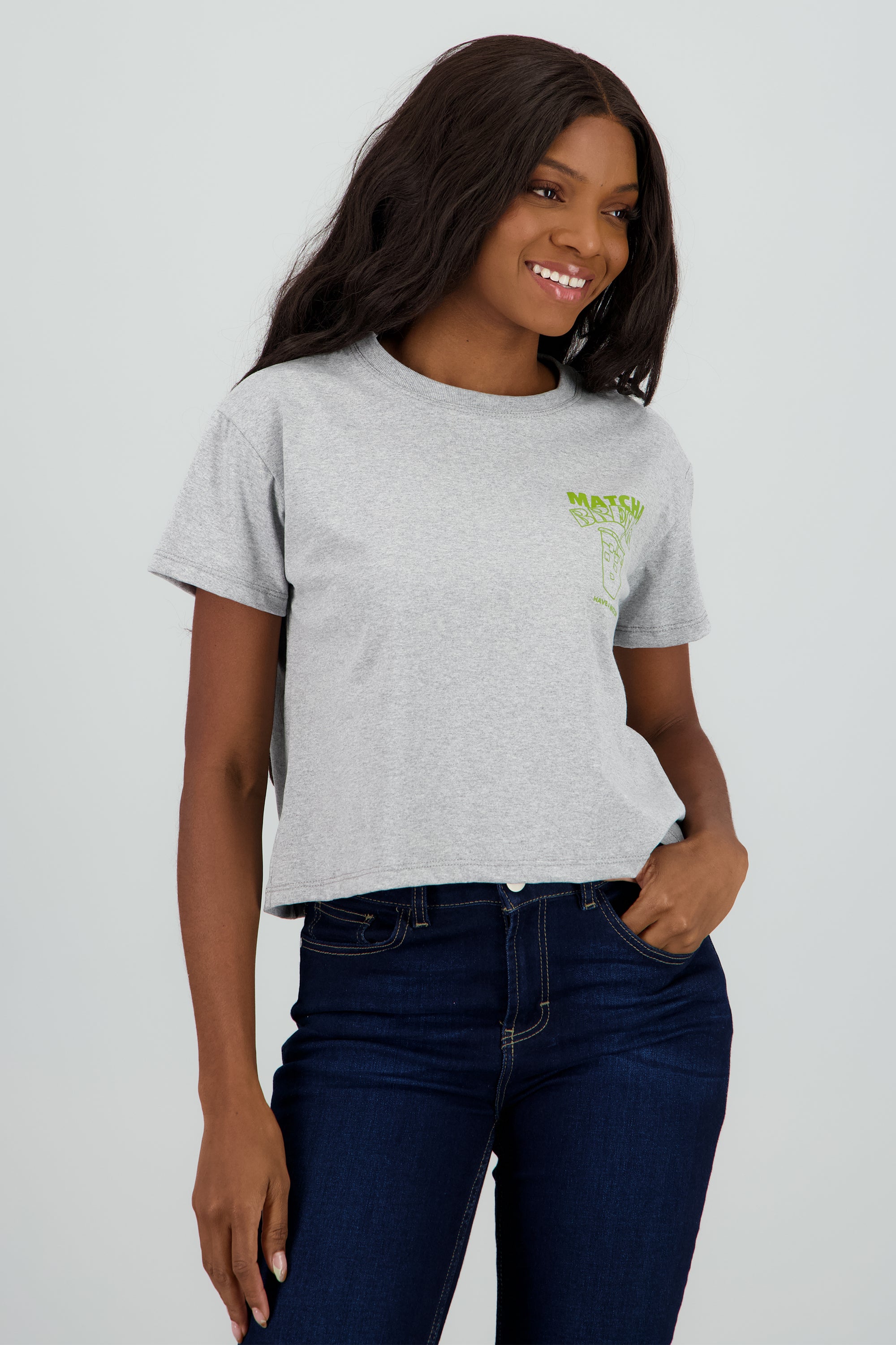 Playera boxy estampado matcha GRIS