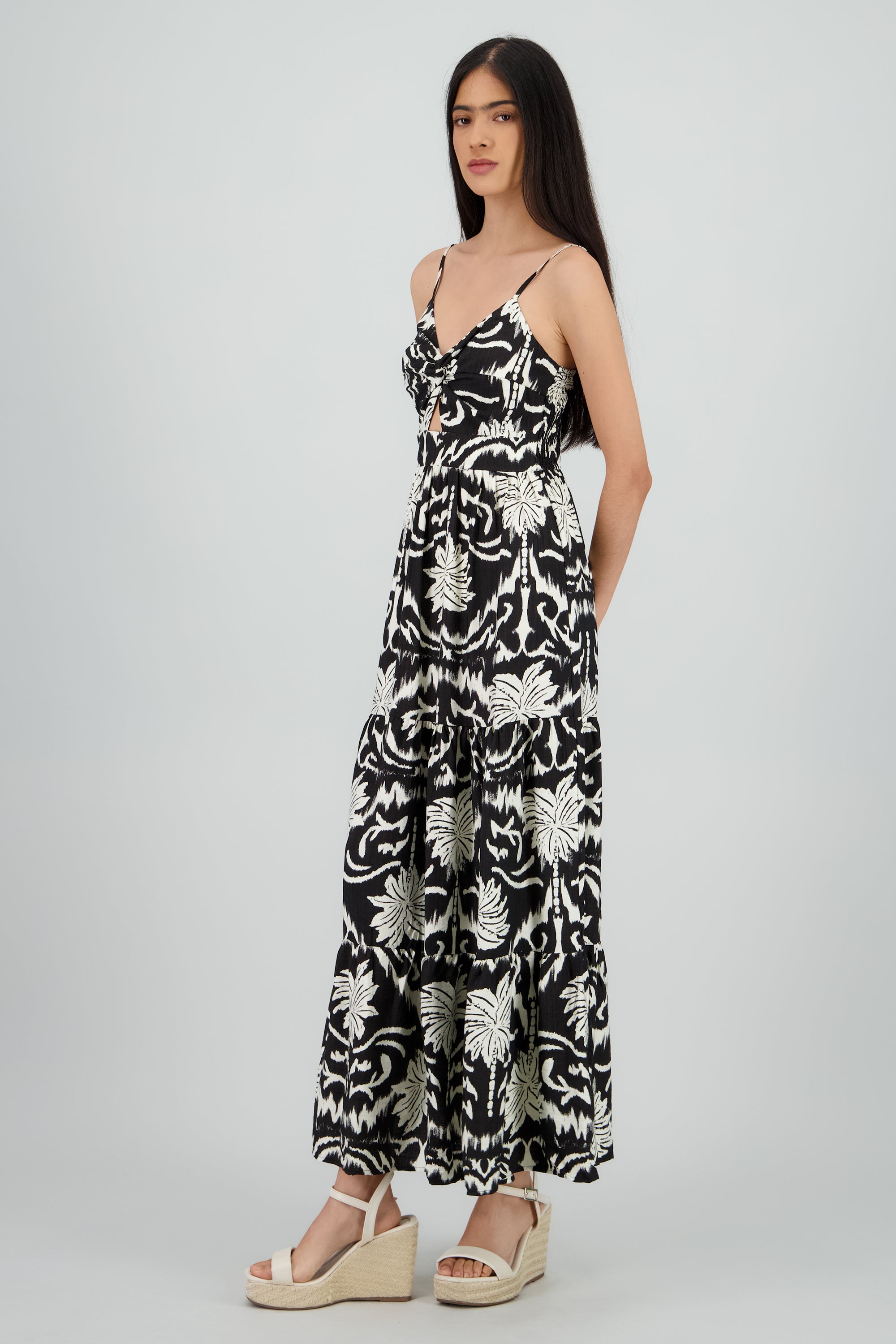 Maxi vestido estampado tropical NEGRO COMBO